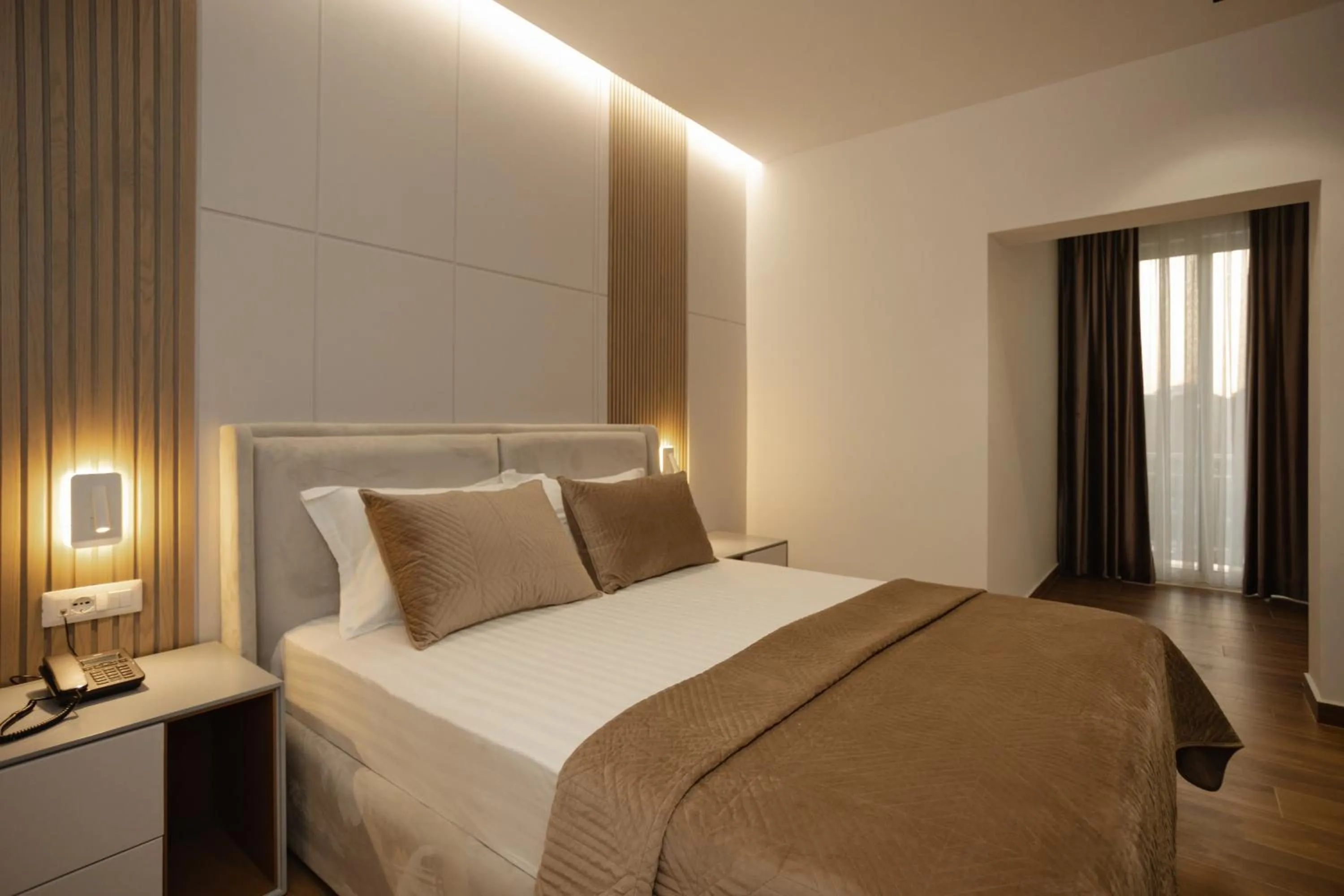 Photo of the whole room, Bed in KOMPLEKSI ROYAL