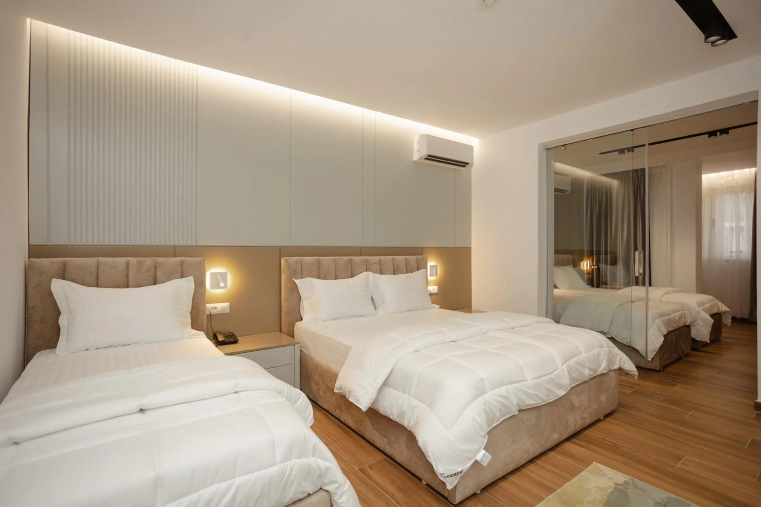 Bedroom, Bed in KOMPLEKSI ROYAL