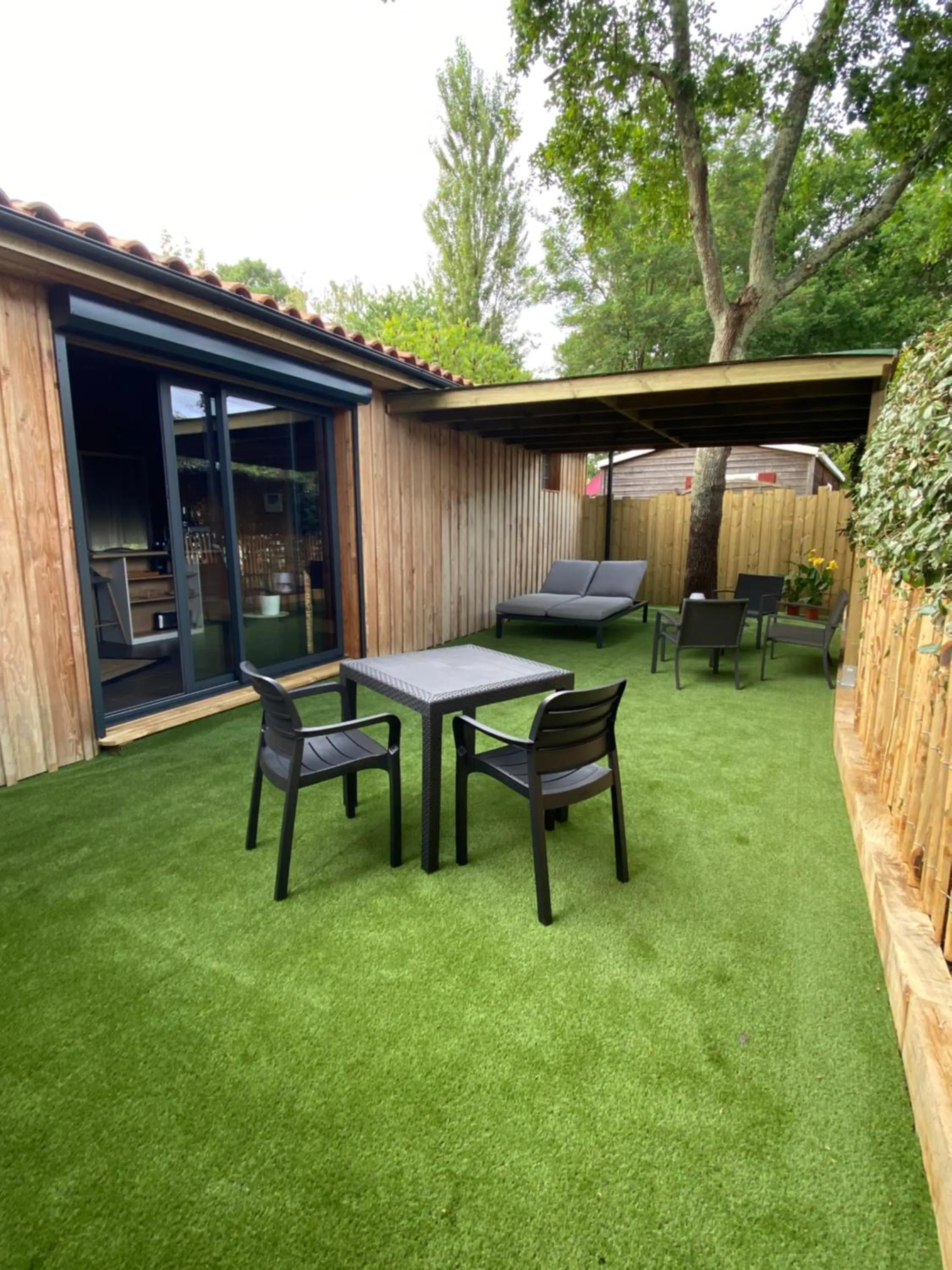 Patio in La Cabane d'Arès - chambre double PREMIUM