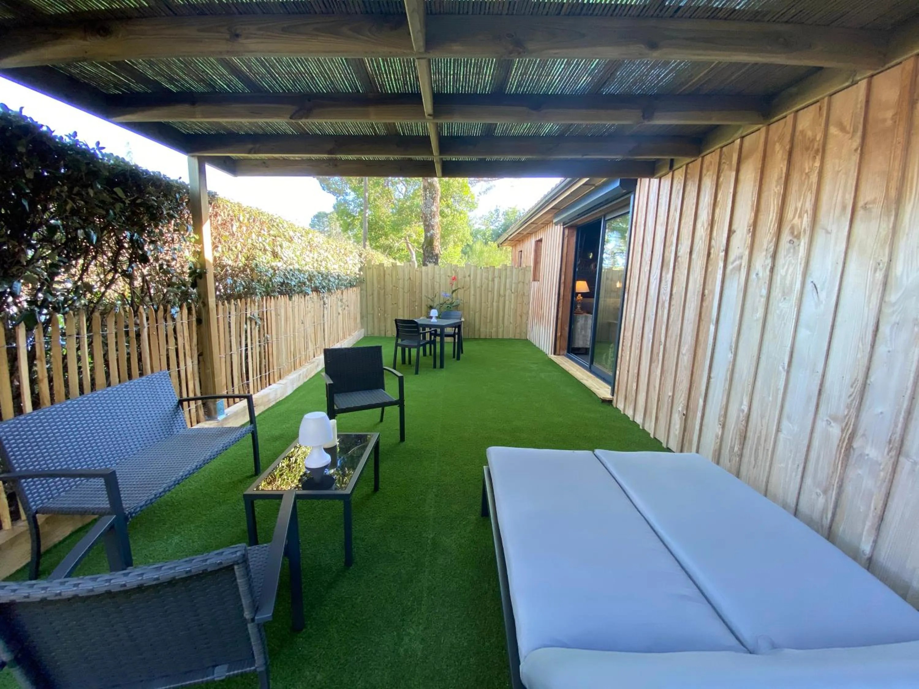 Balcony/Terrace in La Cabane d'Arès - chambre double PREMIUM