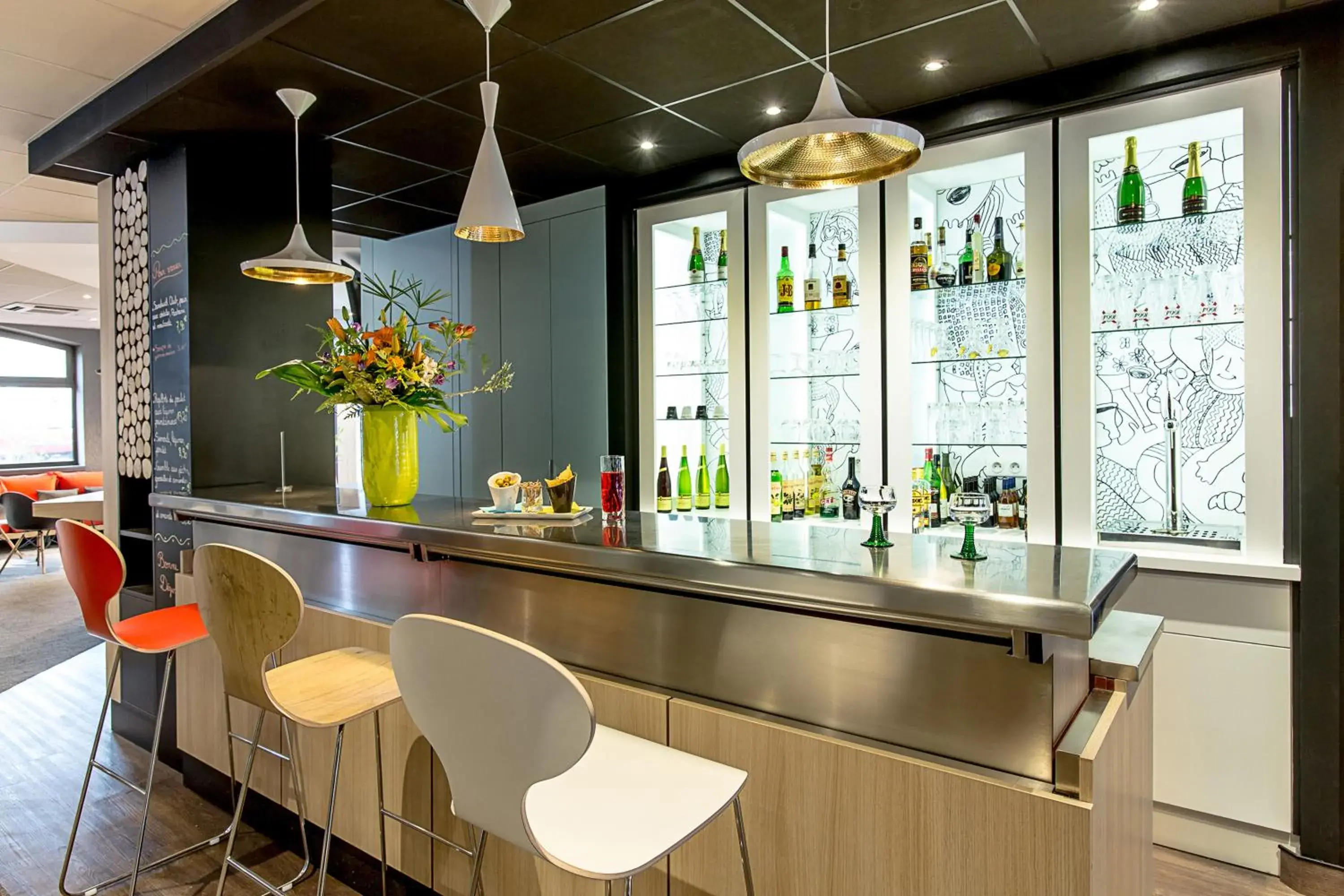 Lounge or bar in ibis Colmar Centre Lounge or bar in ibis Colmar Centre