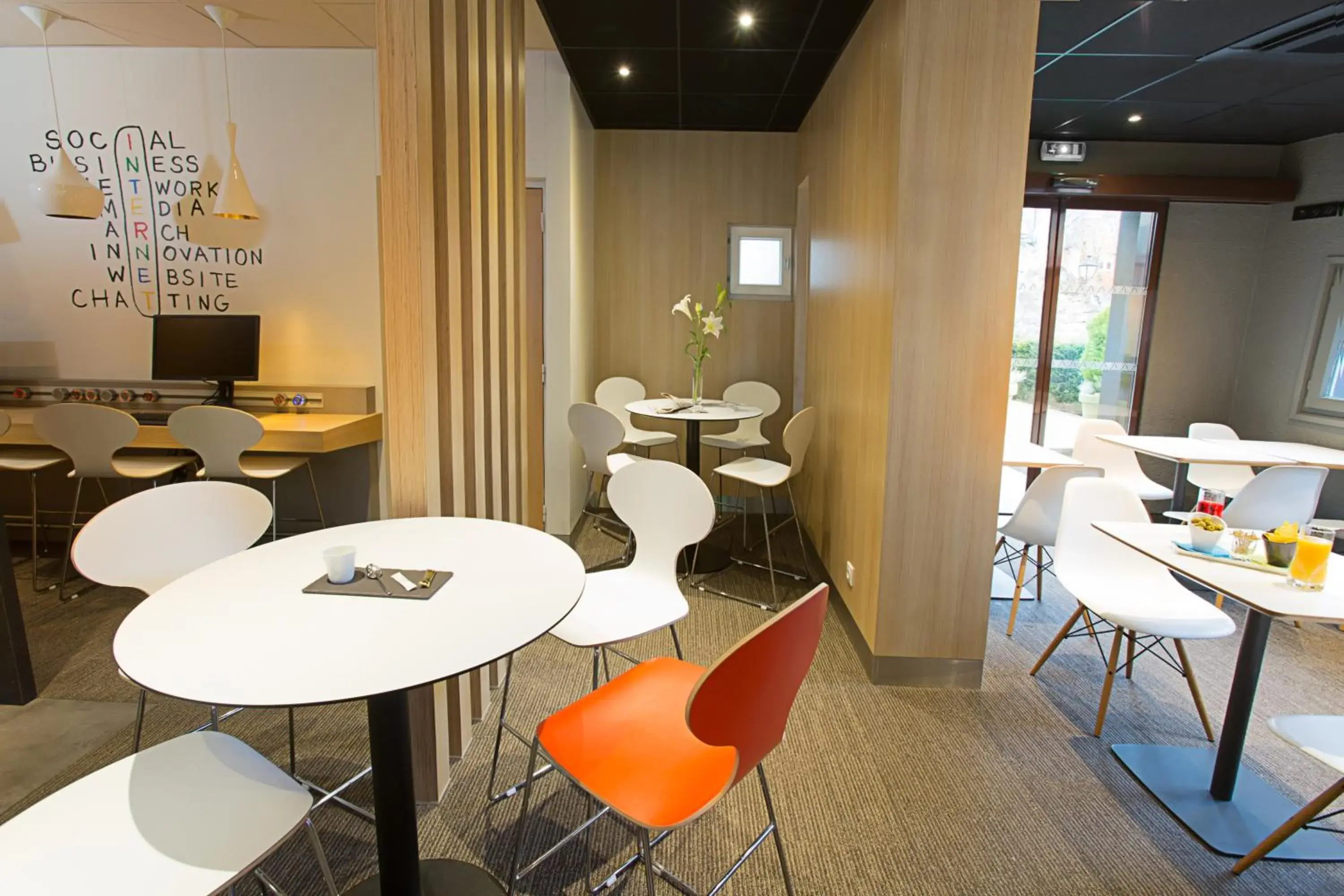 Restaurant/places to eat in ibis Colmar Centre Restaurant/places to eat in ibis Colmar Centre