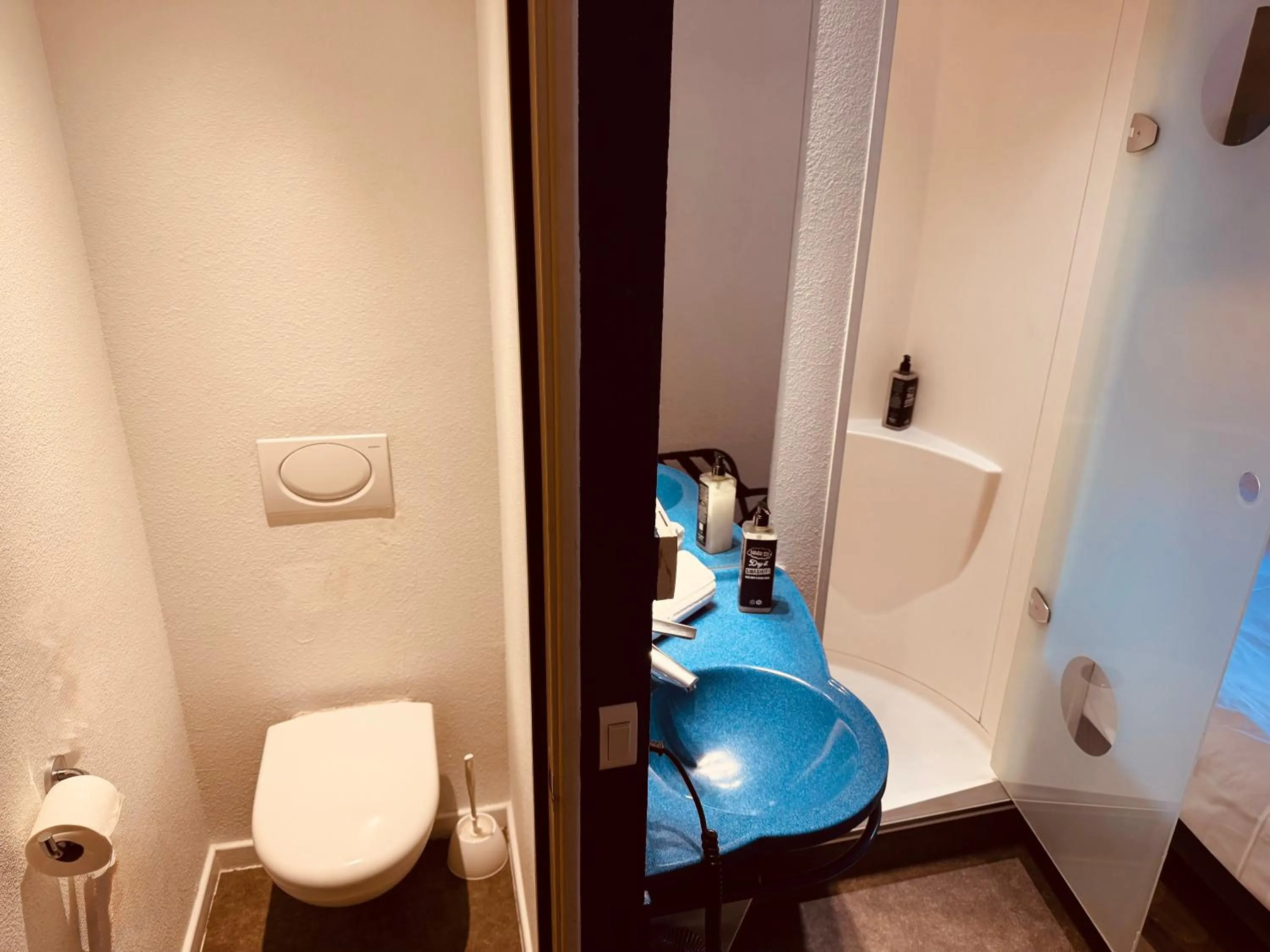 Shower in ibis Budget Colmar Centre Gare