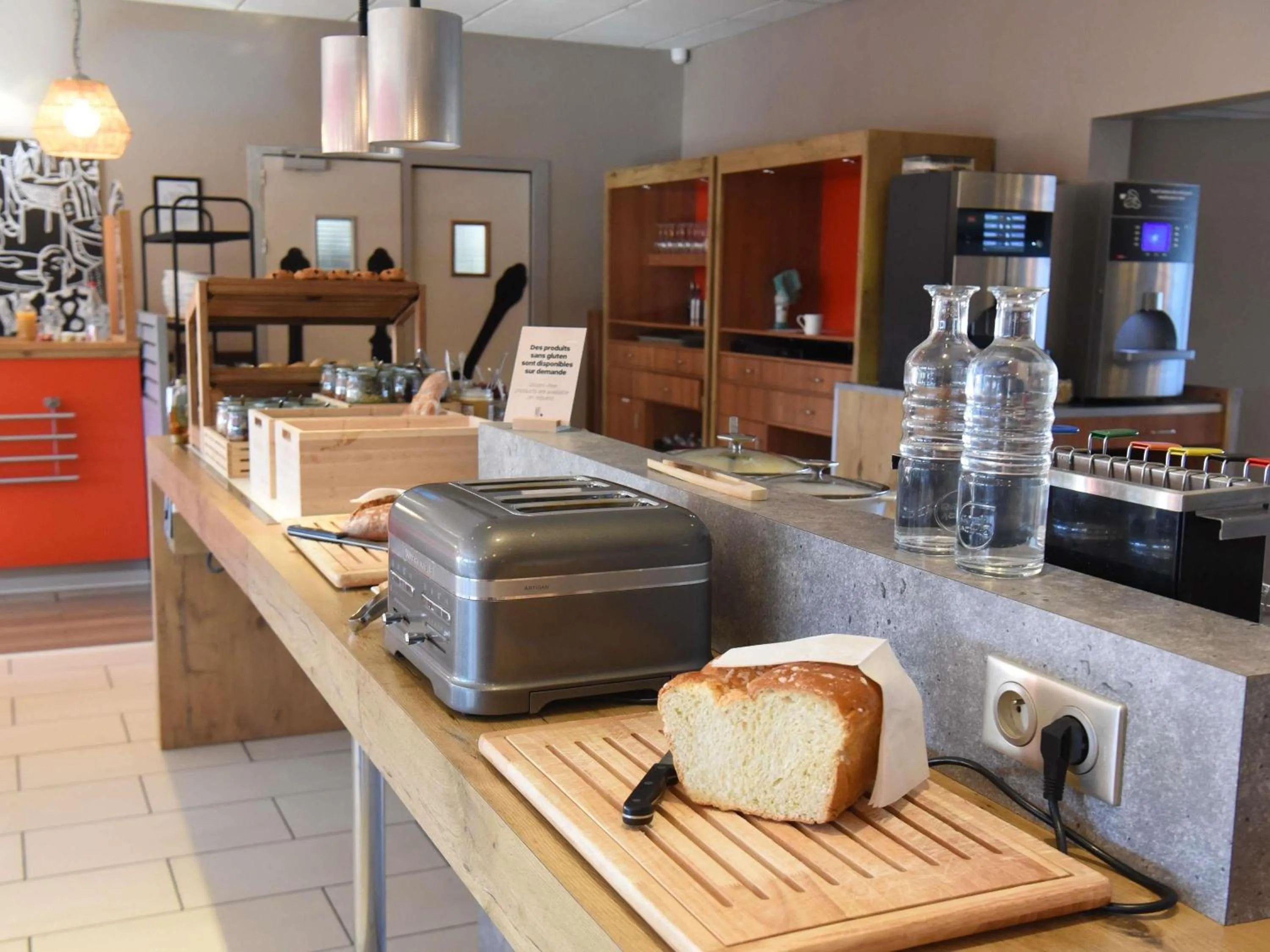 Breakfast in hotelF1 Laval