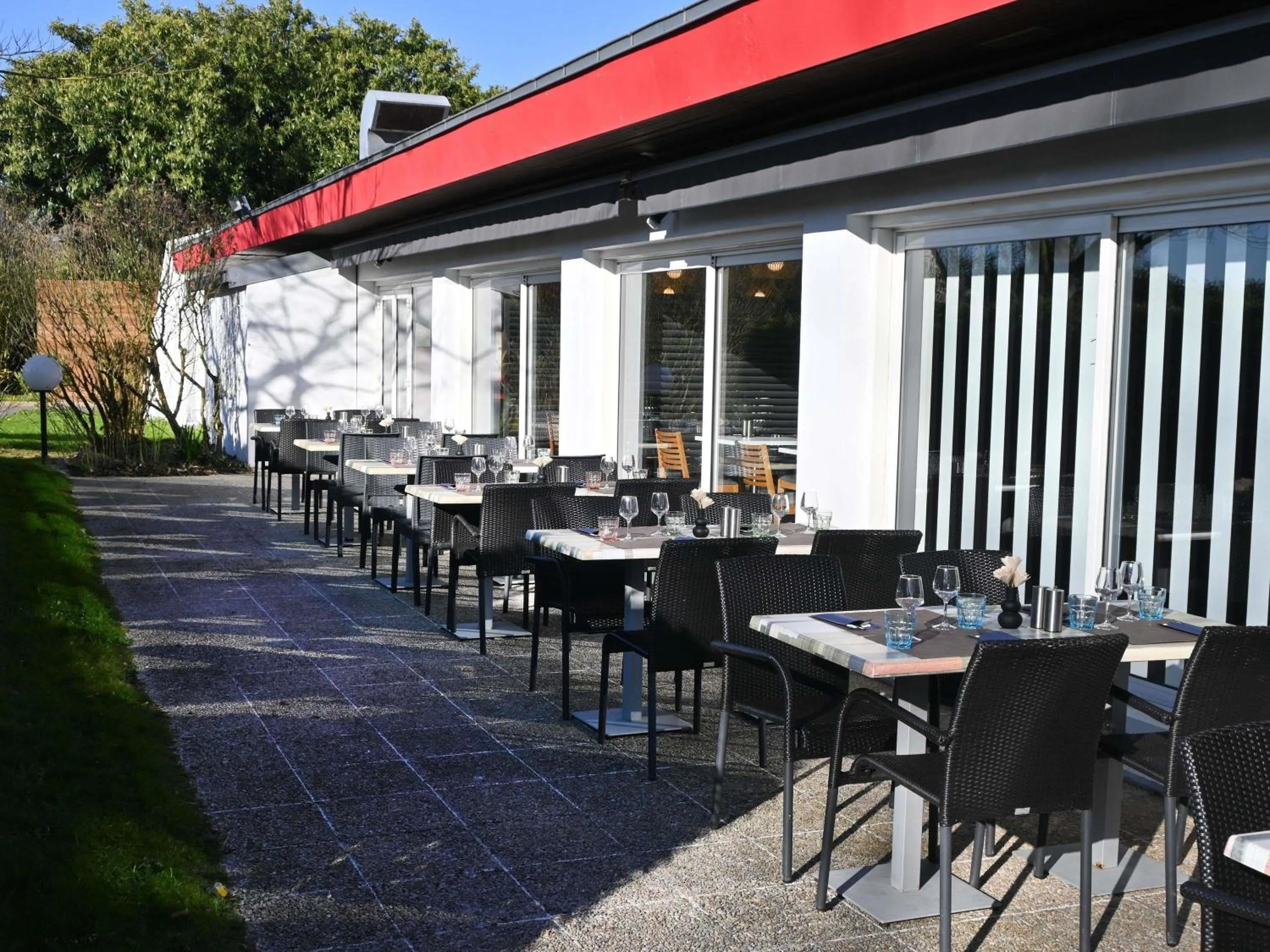 Restaurant/places to eat in ibis Laval Le Relais D'Armor