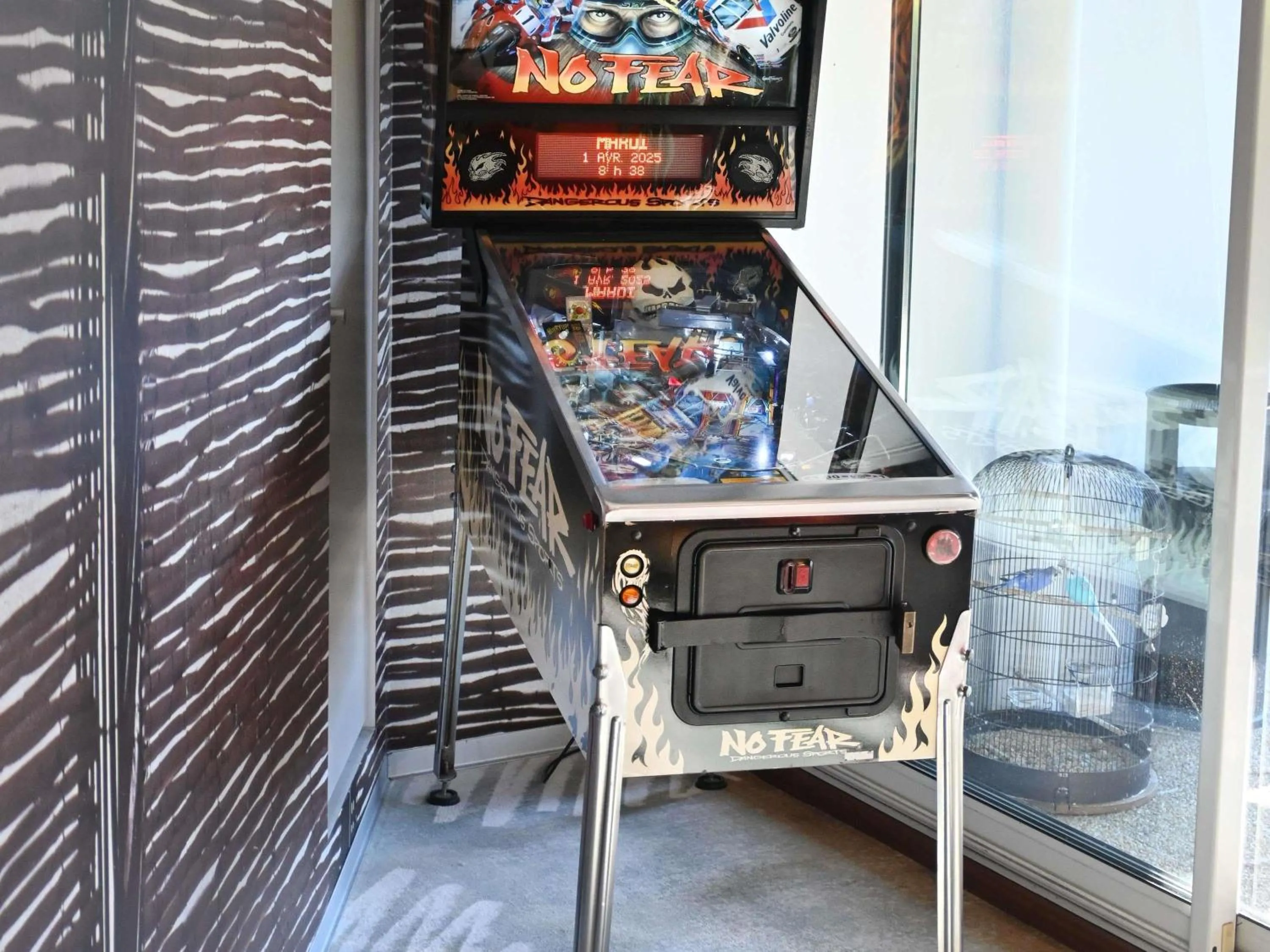 Lounge or bar in ibis Laval Le Relais D'Armor