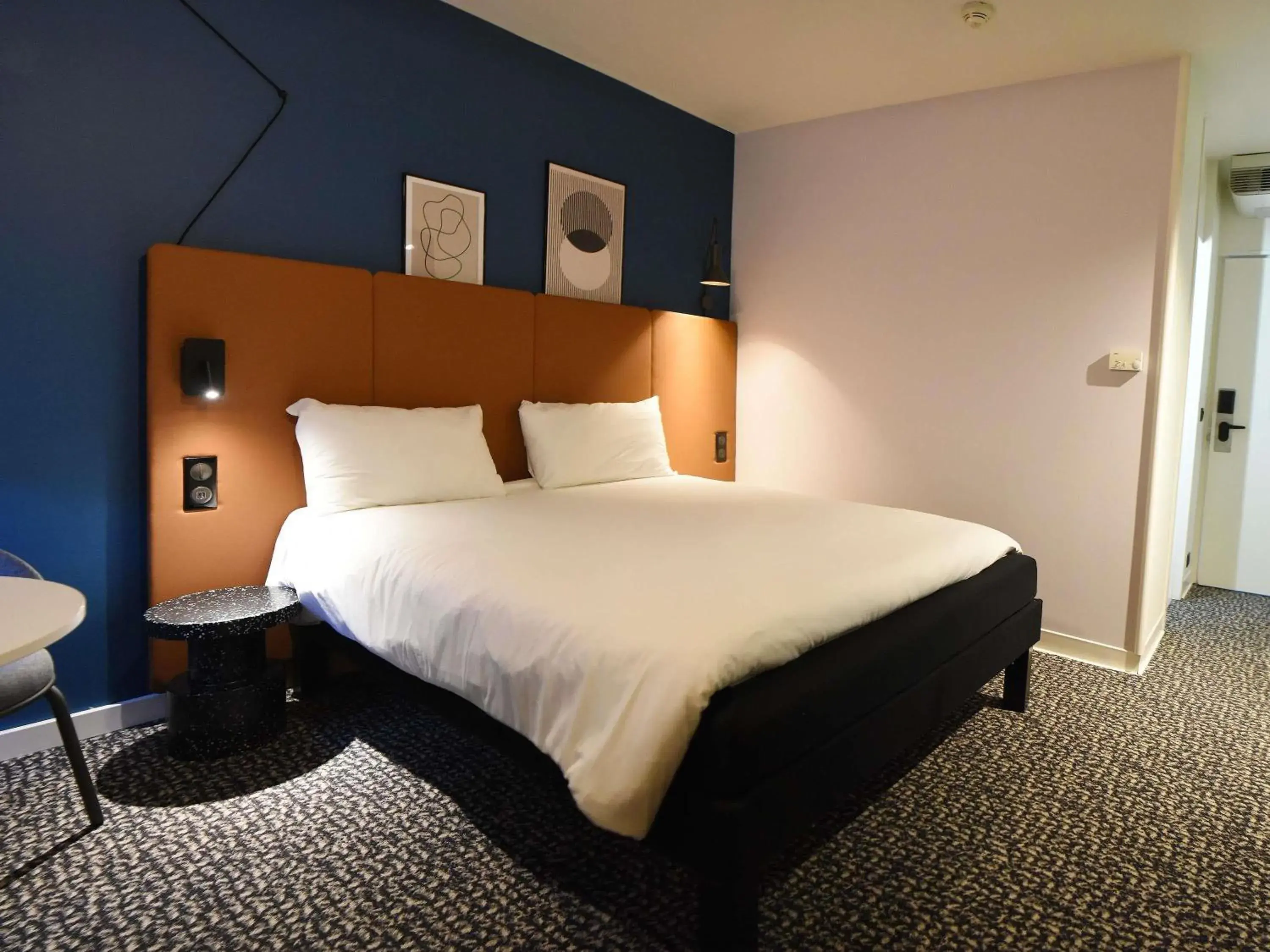 Bedroom, Bed in ibis Laval Le Relais D'Armor Bedroom, Bed in ibis Laval Le Relais D'Armor