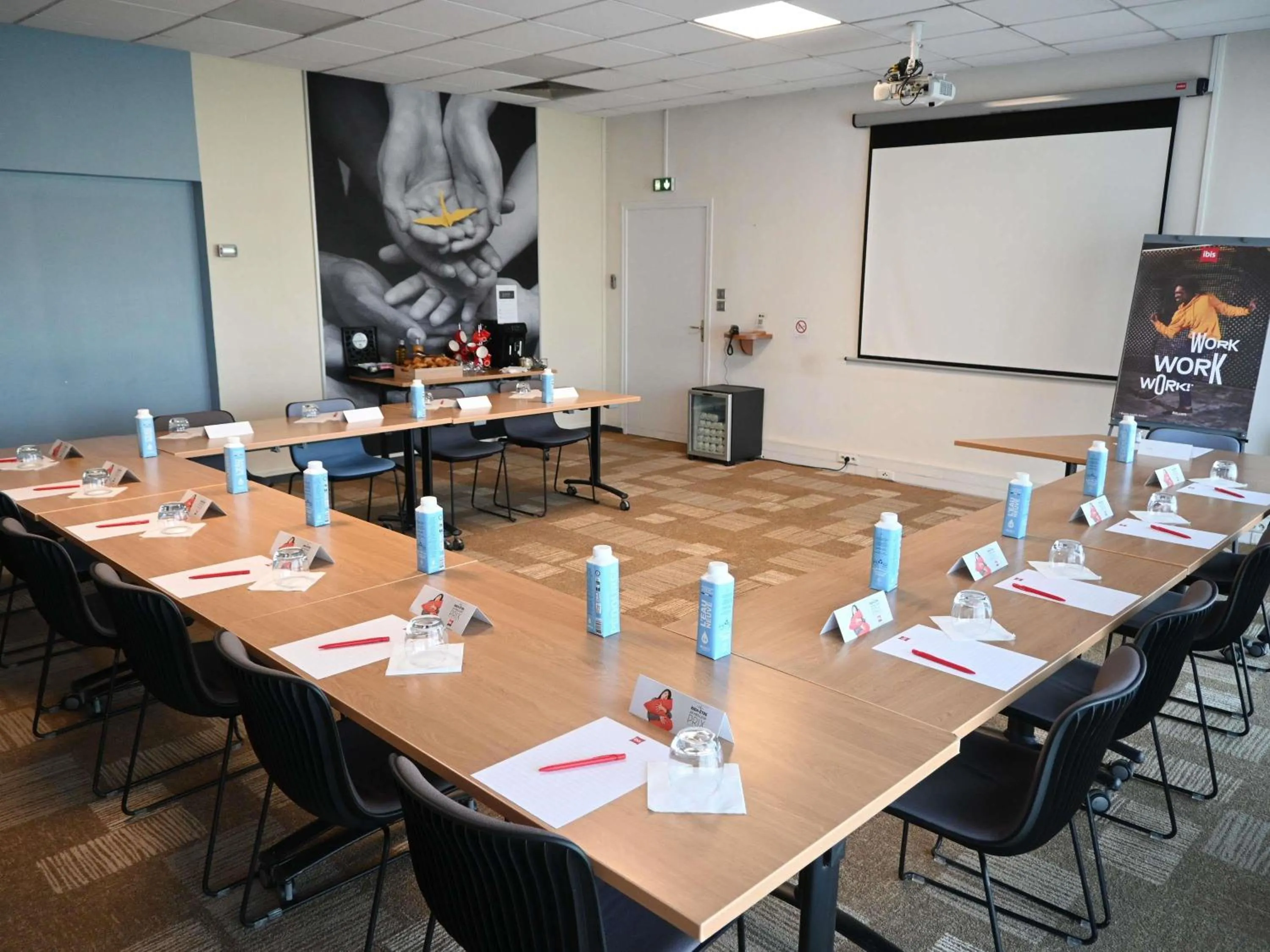 Meeting/conference room in ibis Laval Le Relais D'Armor
