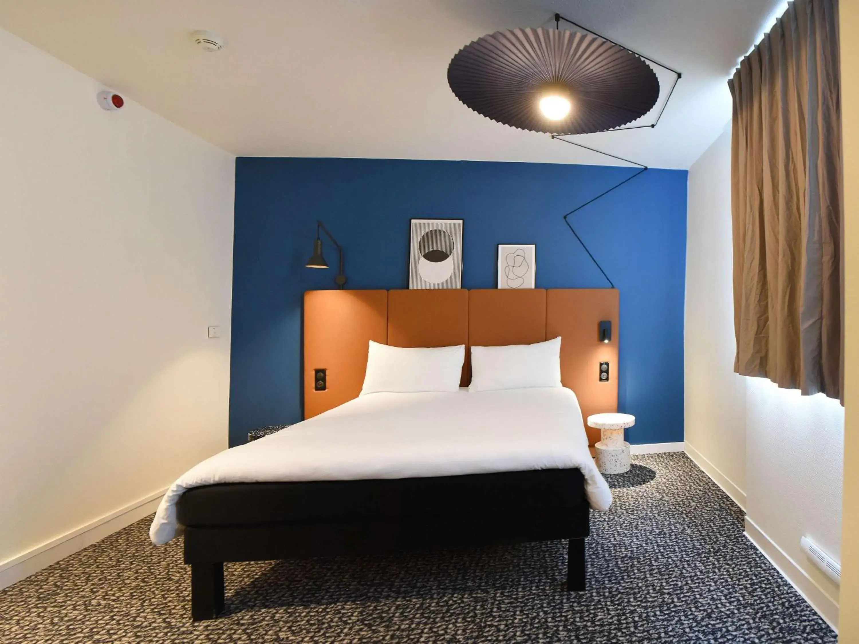 Bedroom, Bed in ibis Laval Le Relais D'Armor Bedroom, Bed in ibis Laval Le Relais D'Armor
