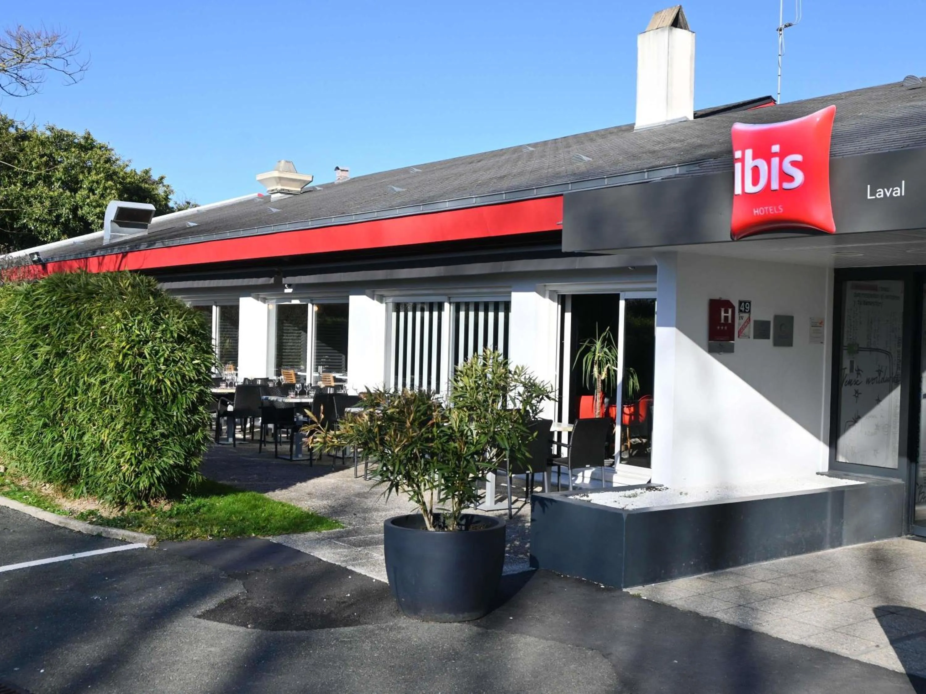 Property building in ibis Laval Le Relais D'Armor