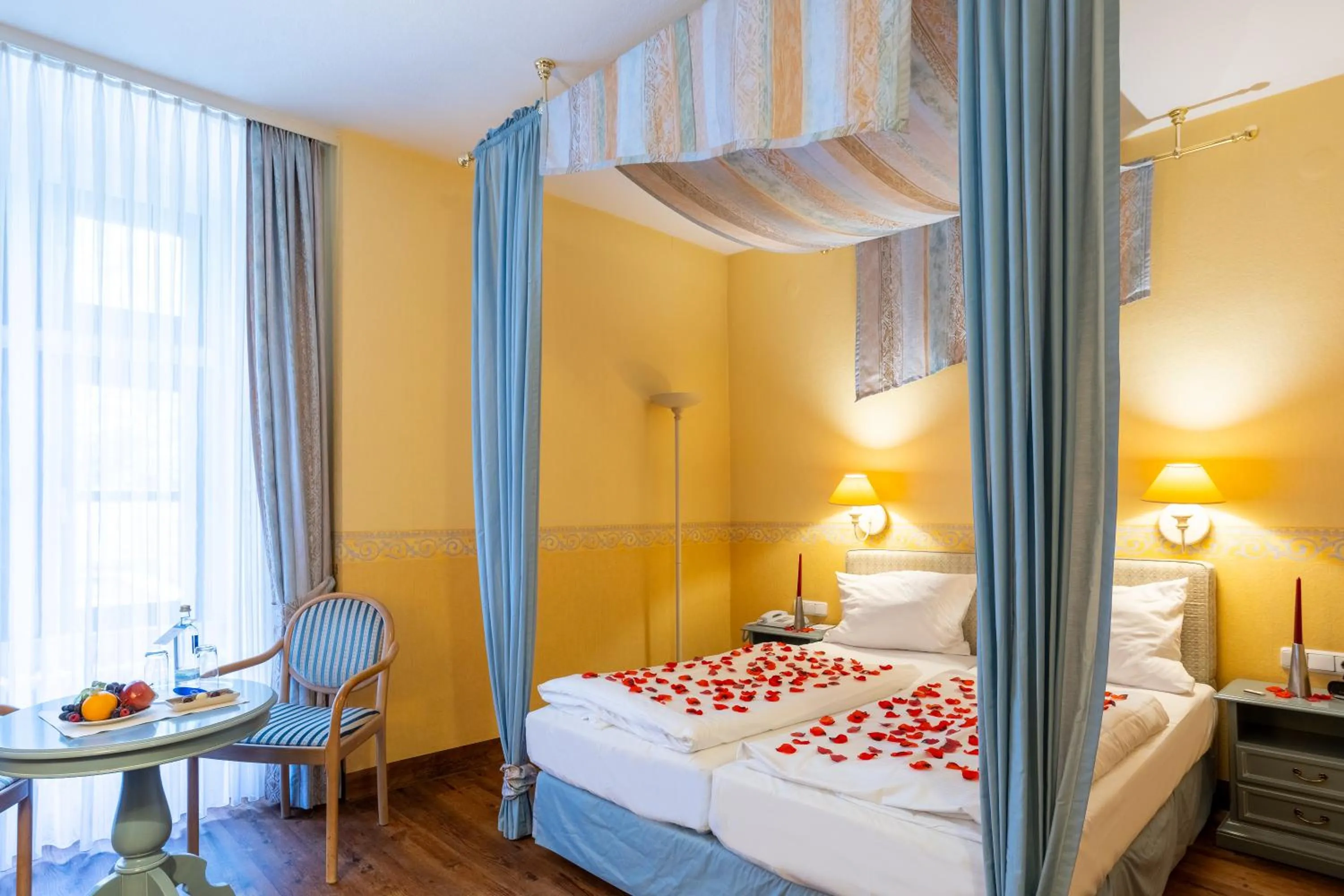 Bed in Burghotel Staufenberg