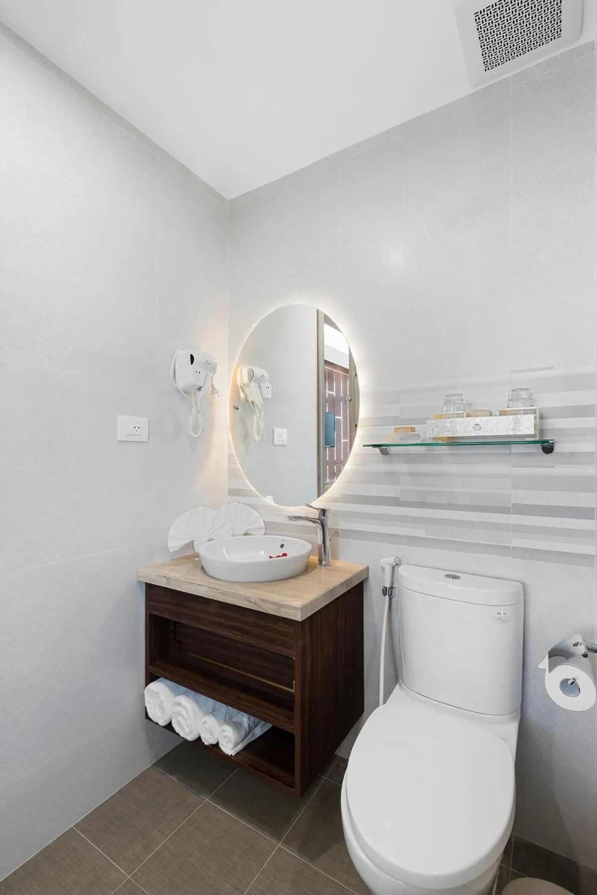 Toilet in Thai Ha Boutique Hotel