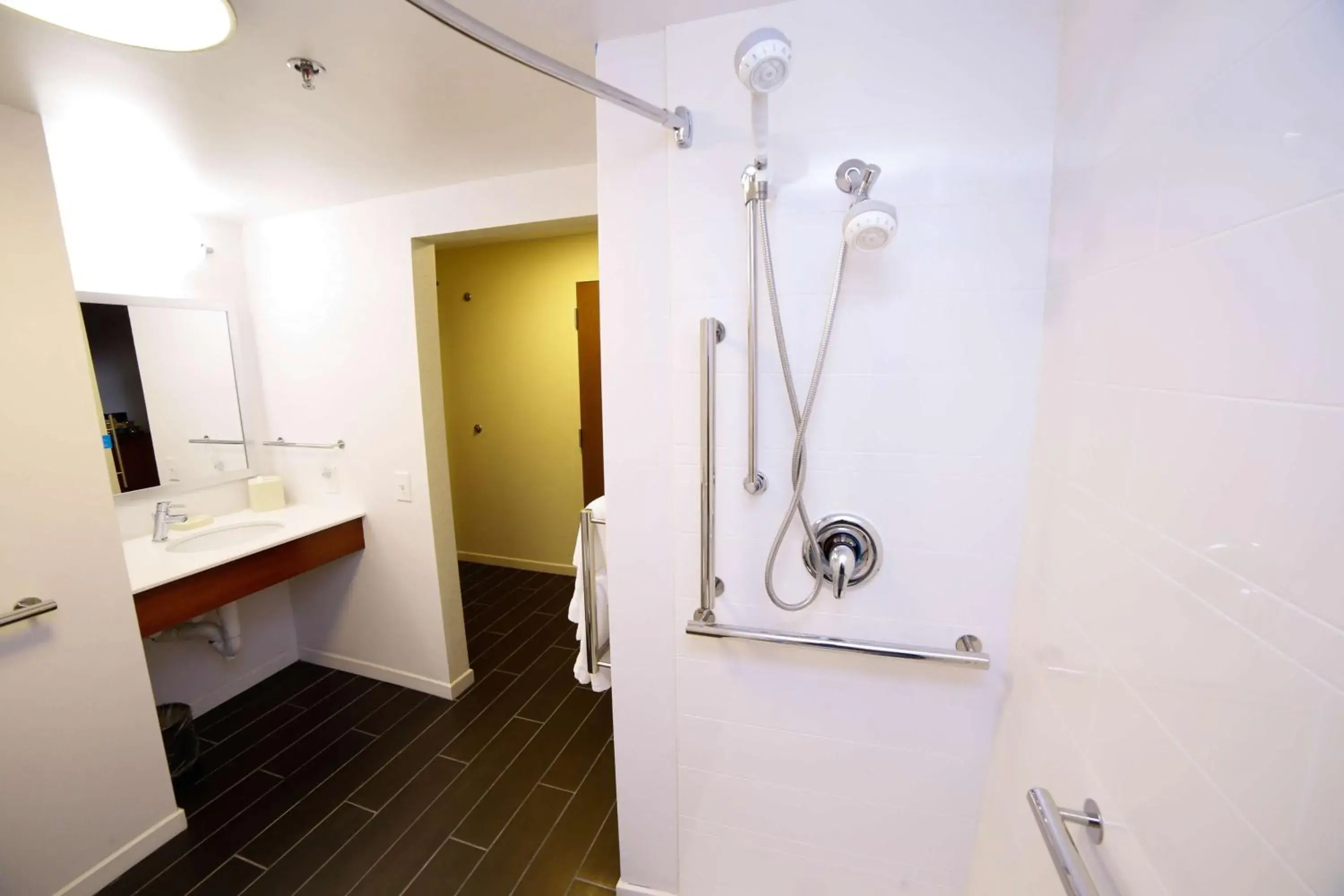 Bathroom in Hampton Inn Franklin, NC Bathroom in Hampton Inn Franklin, NC