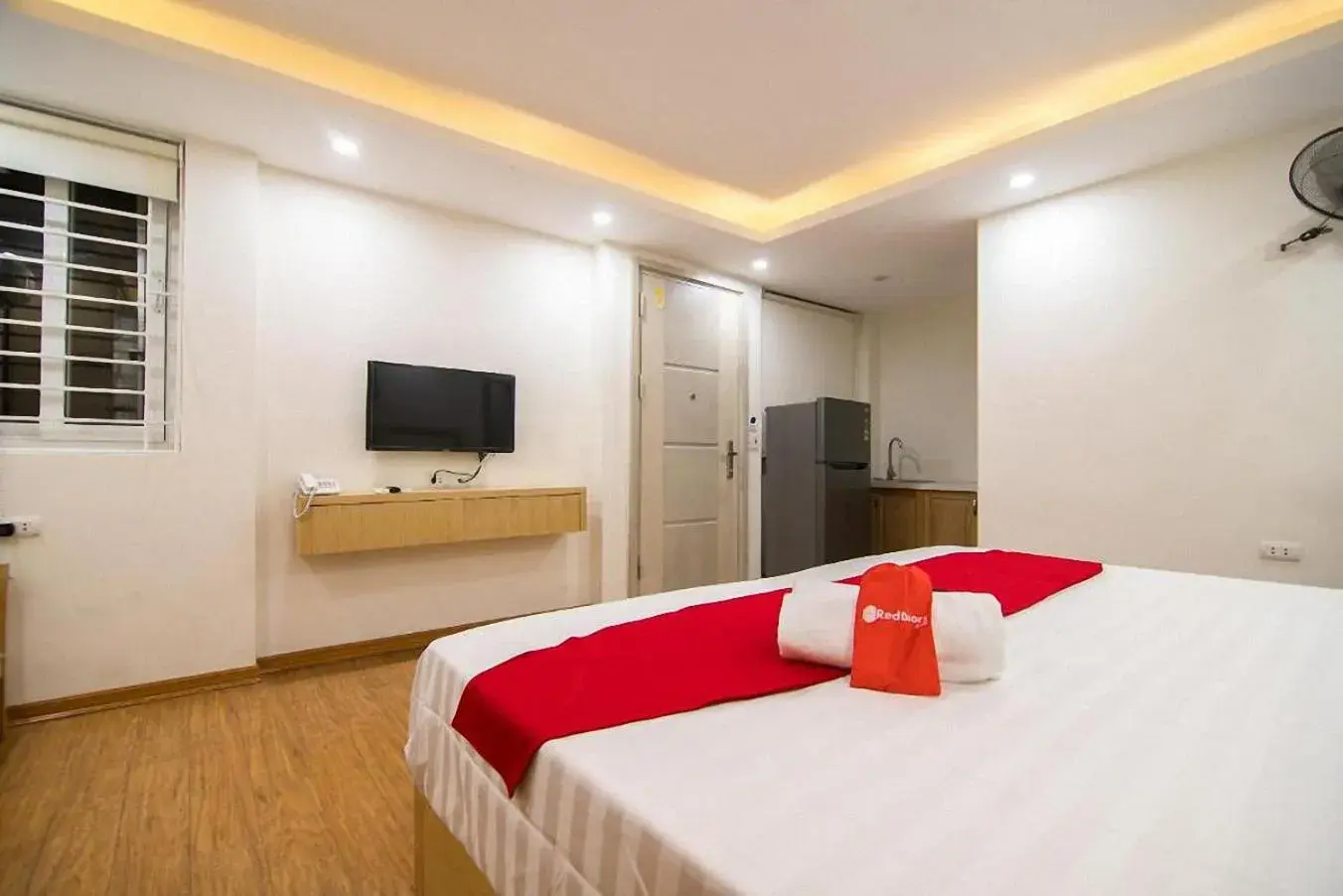 Bed in Galaxy Hanoi Hotel & Apartment - 12 ngõ 80 Trần Duy Hưng Bed in Galaxy Hanoi Hotel & Apartment - 12 ngõ 80 Trần Duy Hưng