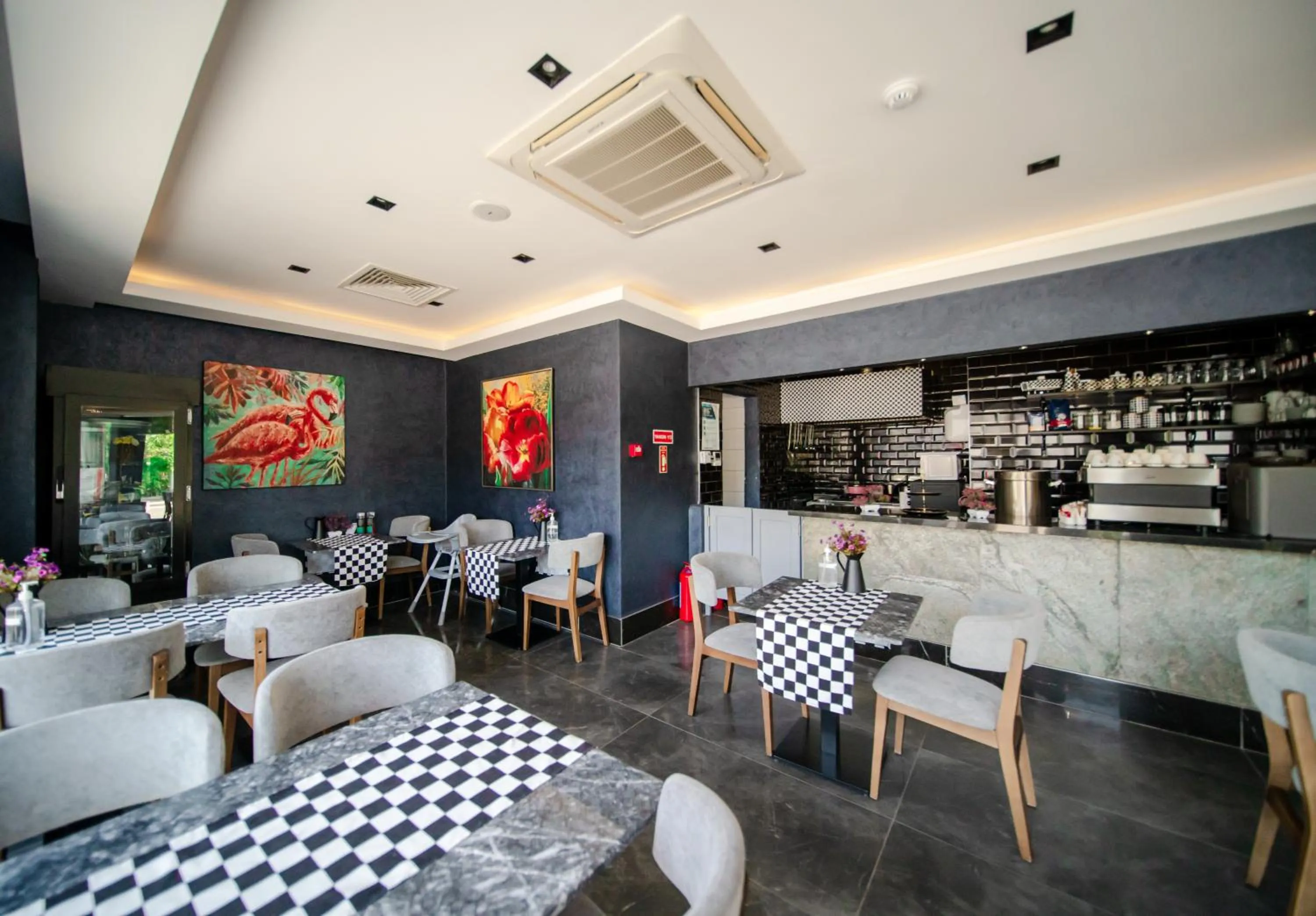 Restaurant/places to eat in Sea Palm Otel Yalıkavak