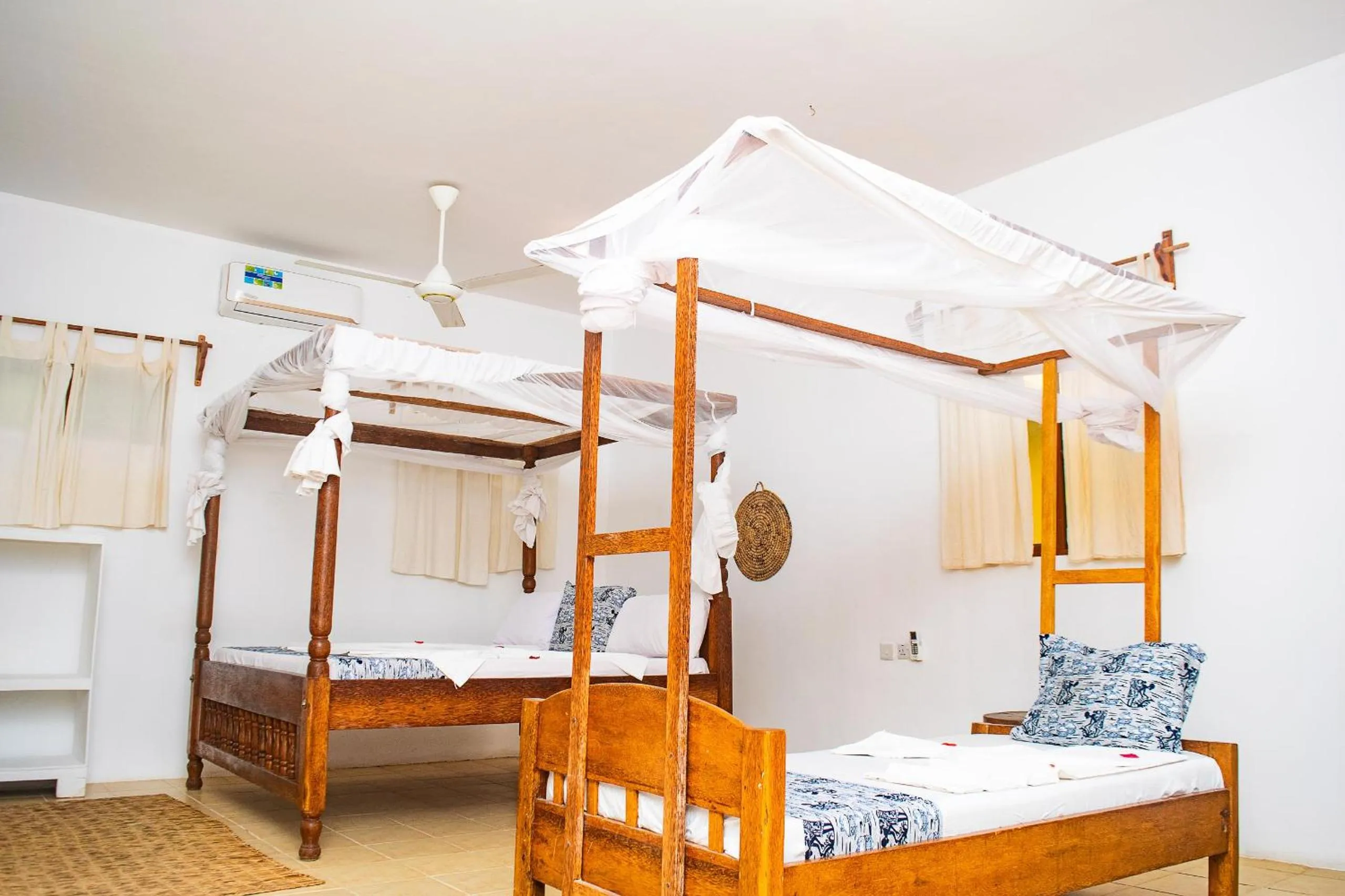 Bedroom, Bed in Shamba Village