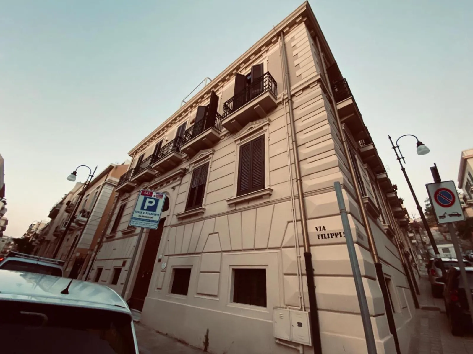 Property building in L'Aurora