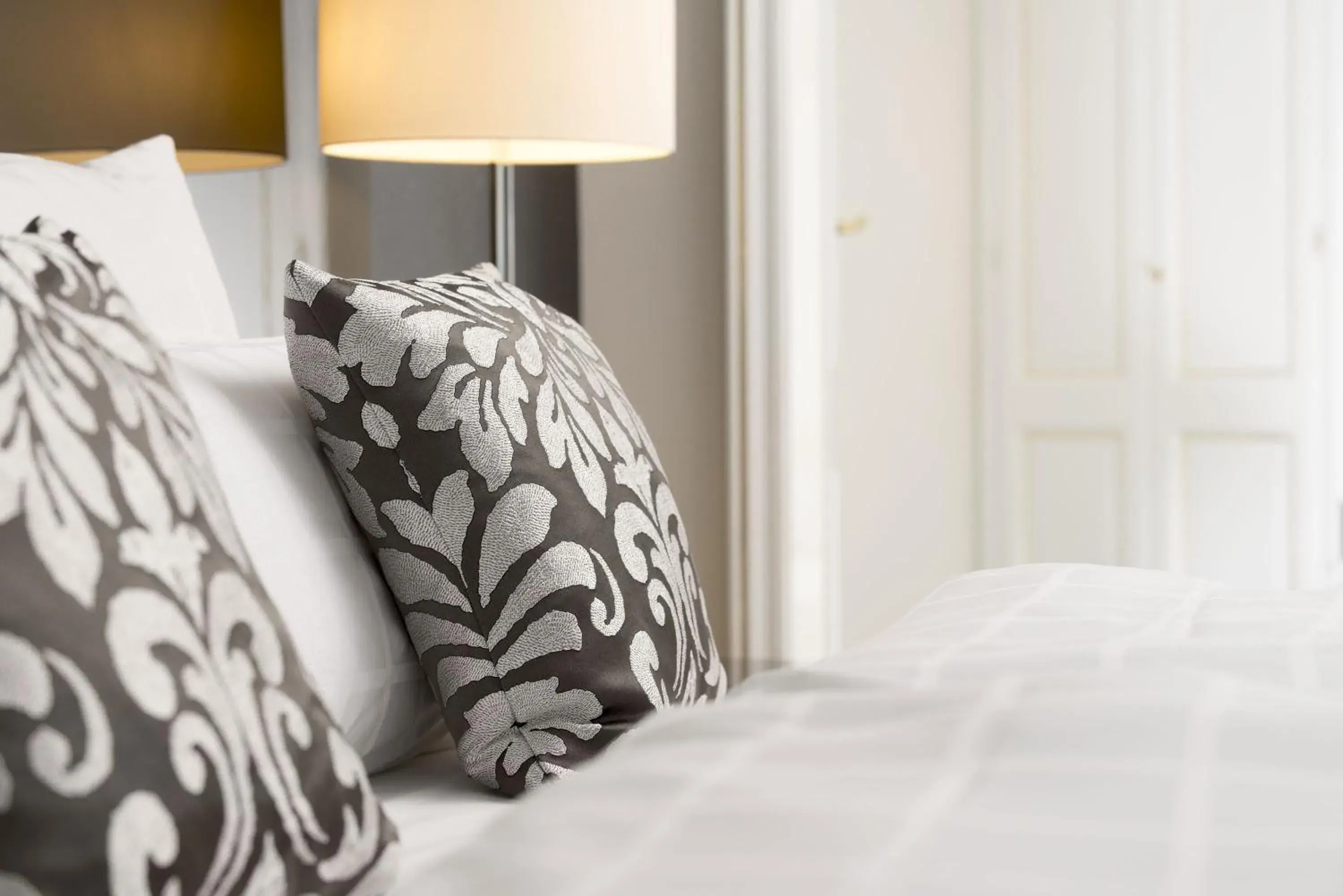 Bedroom, Bed in Maritim Hotel Bonn Bedroom, Bed in Maritim Hotel Bonn