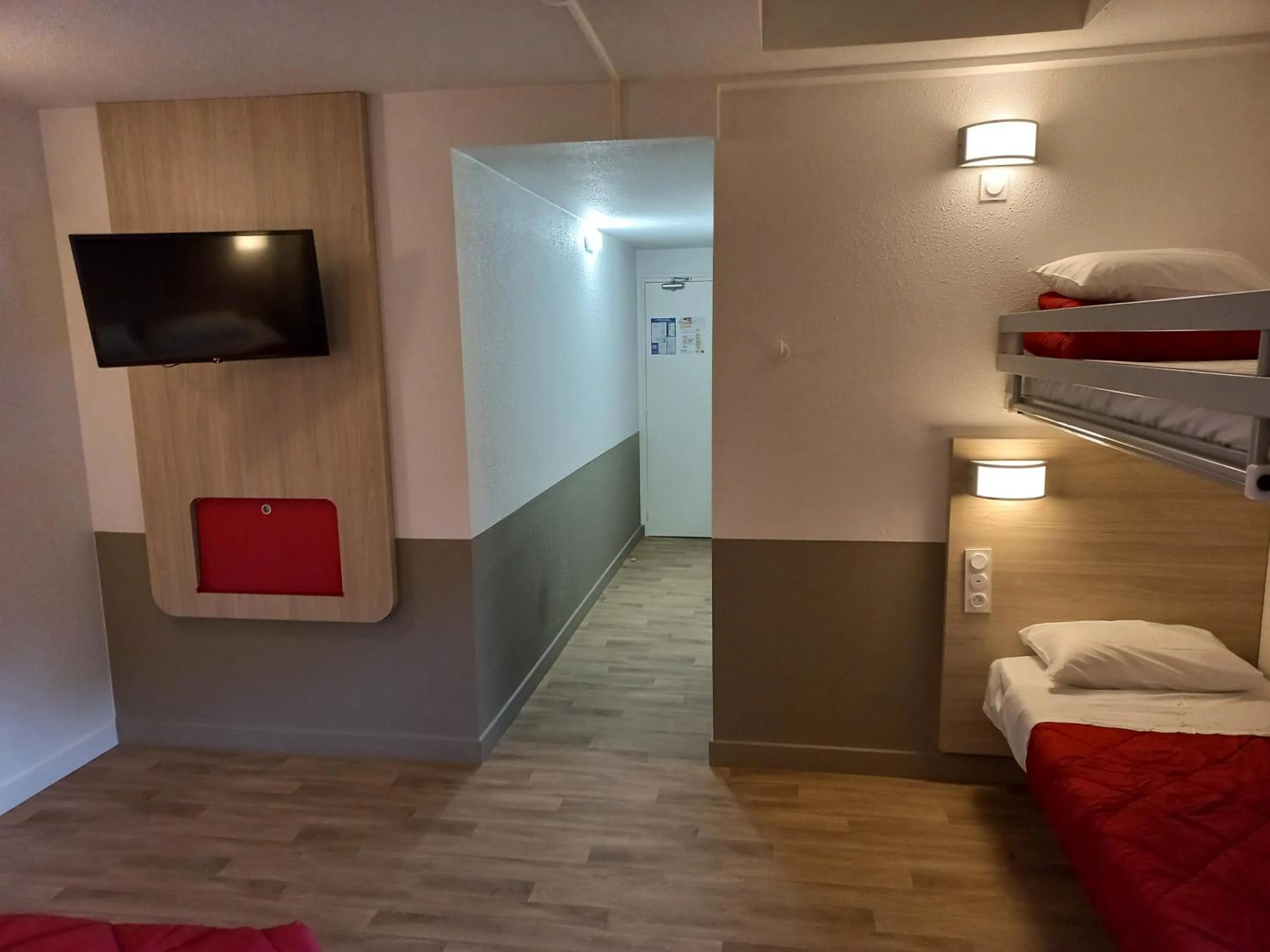 TV and multimedia, Bed in Premiere Classe Evry Sud - Mennecy