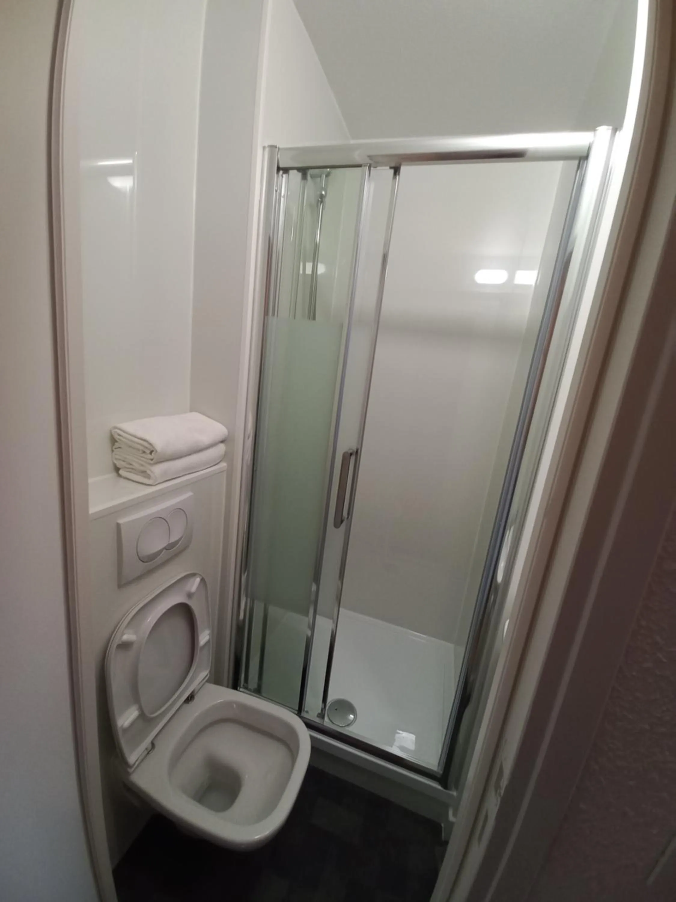 Shower in Premiere Classe Evry Sud - Mennecy