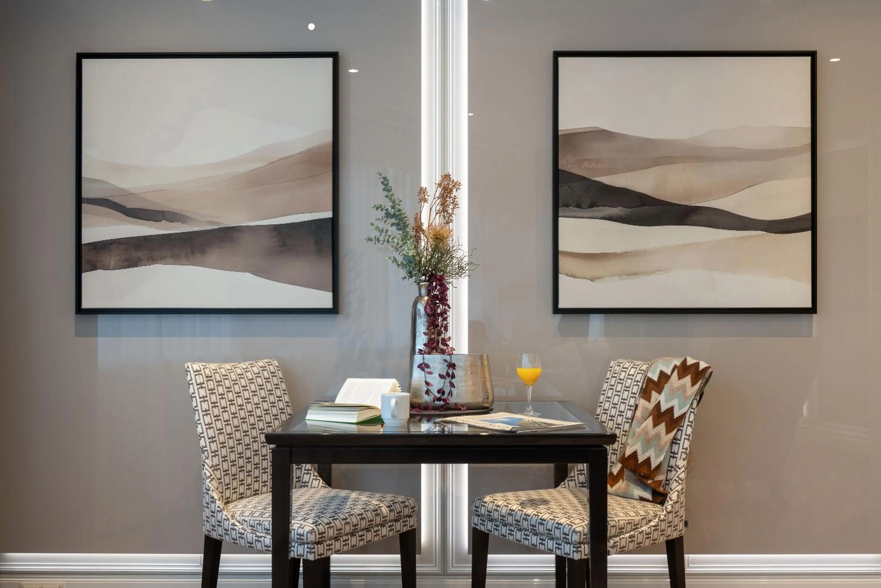 Seating area in Maritim Hotel Bremen