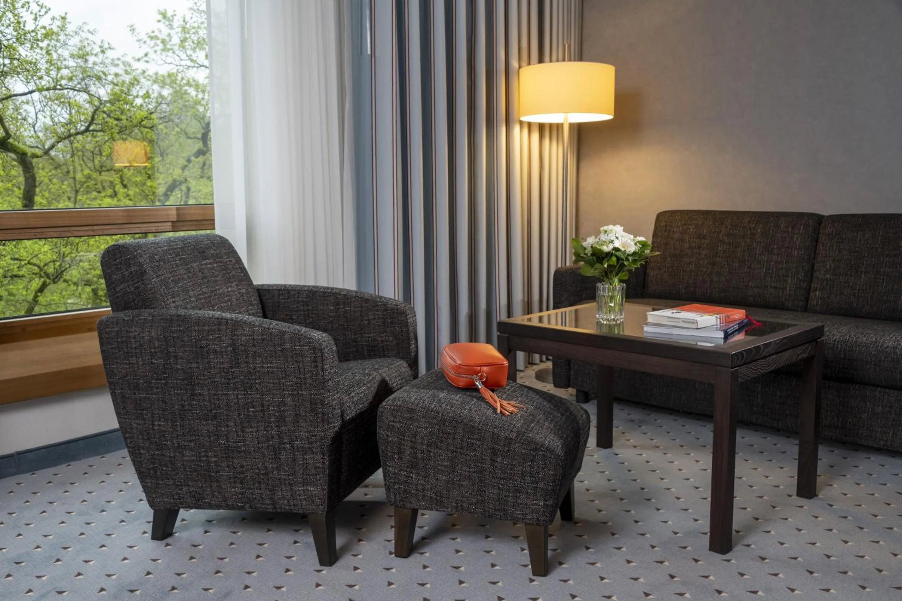 Seating area in Maritim Hotel Bremen