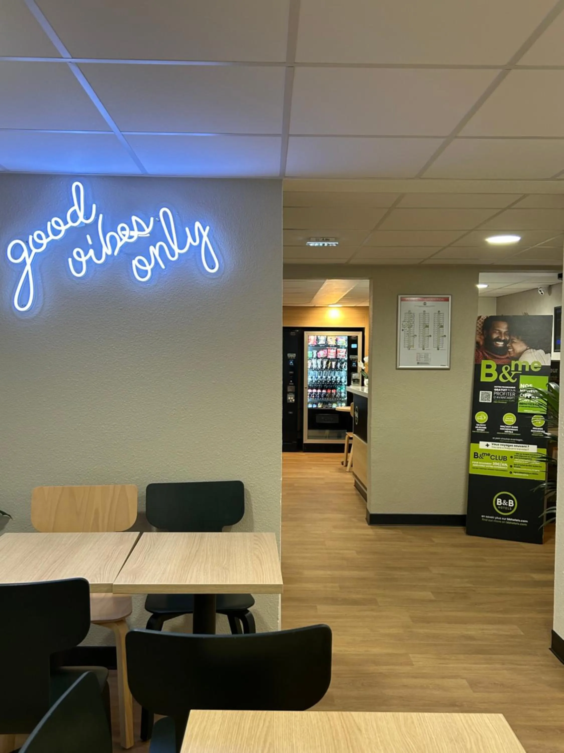 Restaurant/places to eat in B&B HOTEL Viry-Châtillon 3 étoiles