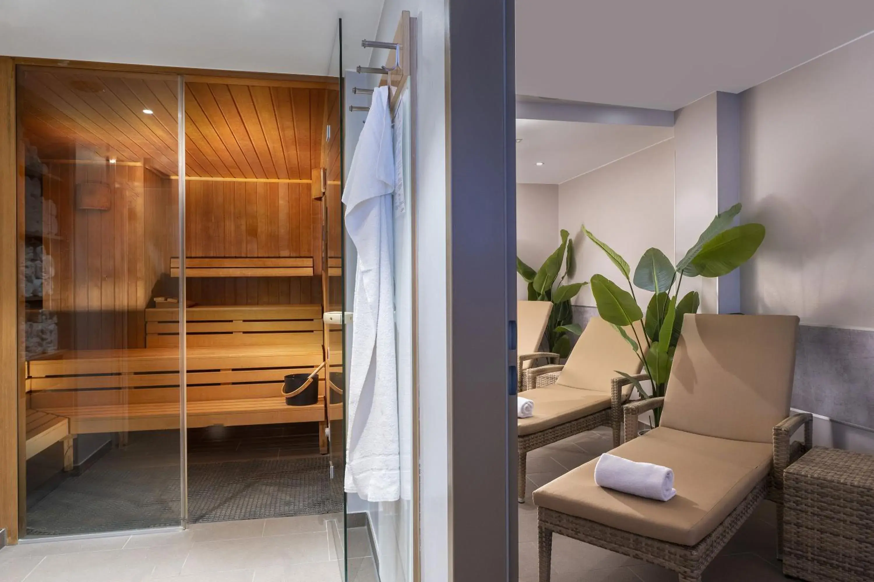 Sauna, Bed in Maritim Hotel Darmstadt Sauna, Bed in Maritim Hotel Darmstadt