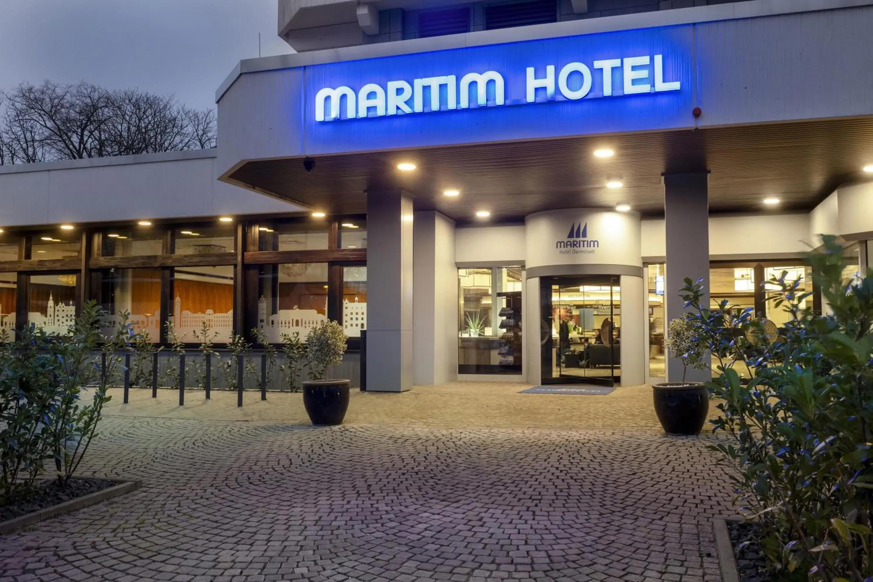 Facade/entrance in Maritim Hotel Darmstadt Facade/entrance in Maritim Hotel Darmstadt