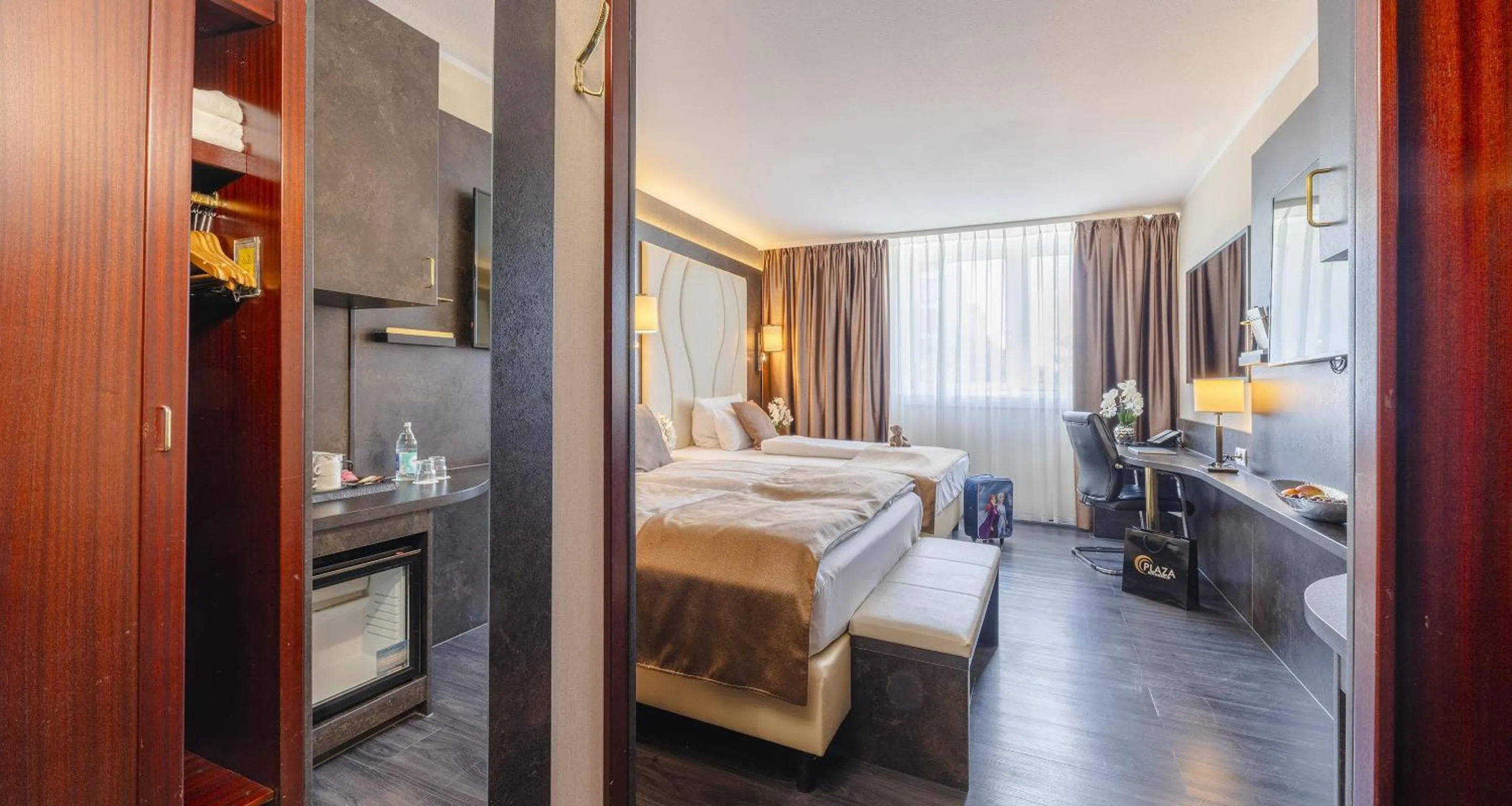 Bedroom, Bed in Best Western Plus Plaza Hotel Darmstadt