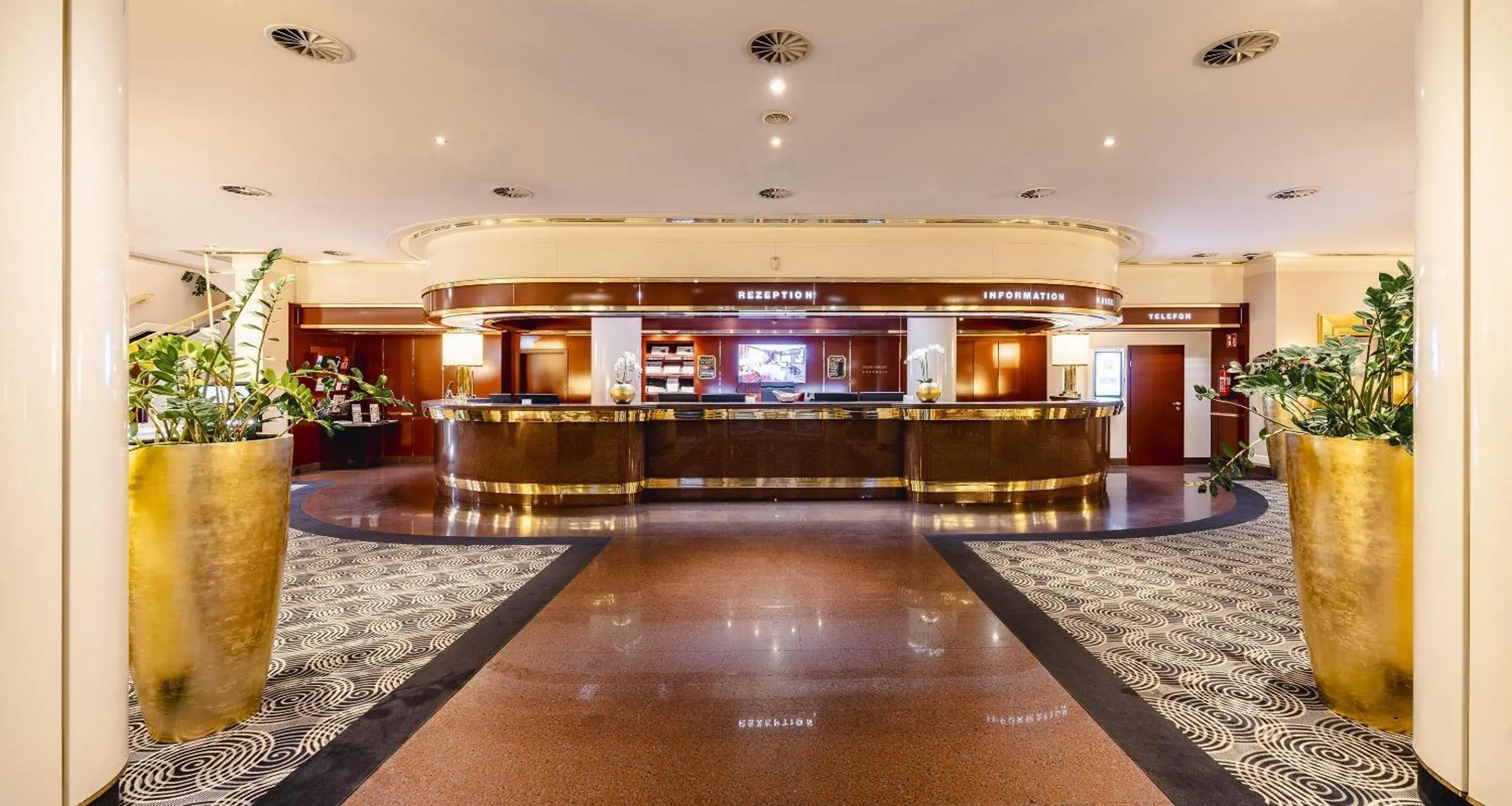 Lobby or reception in Best Western Plus Plaza Hotel Darmstadt Lobby or reception in Best Western Plus Plaza Hotel Darmstadt