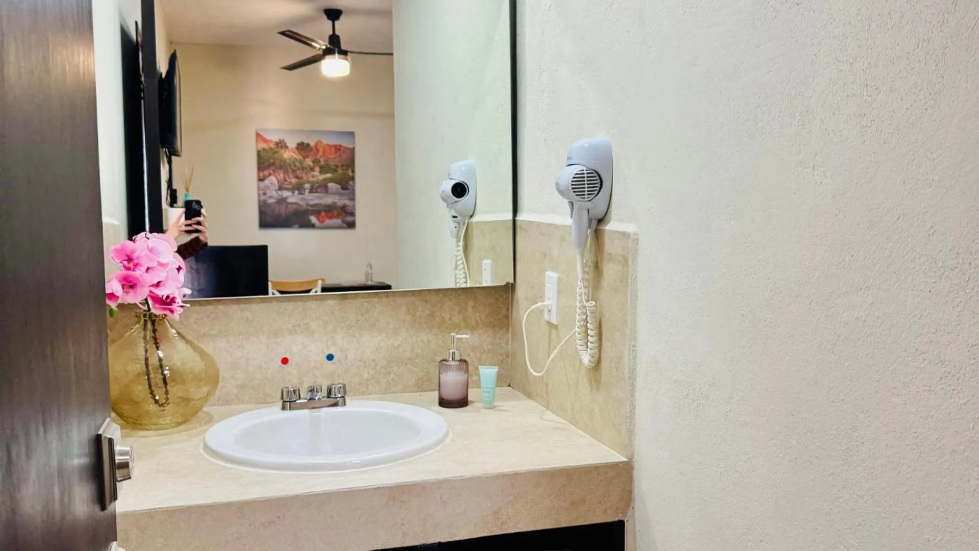 Bathroom in Capital O Hotel Jazuli