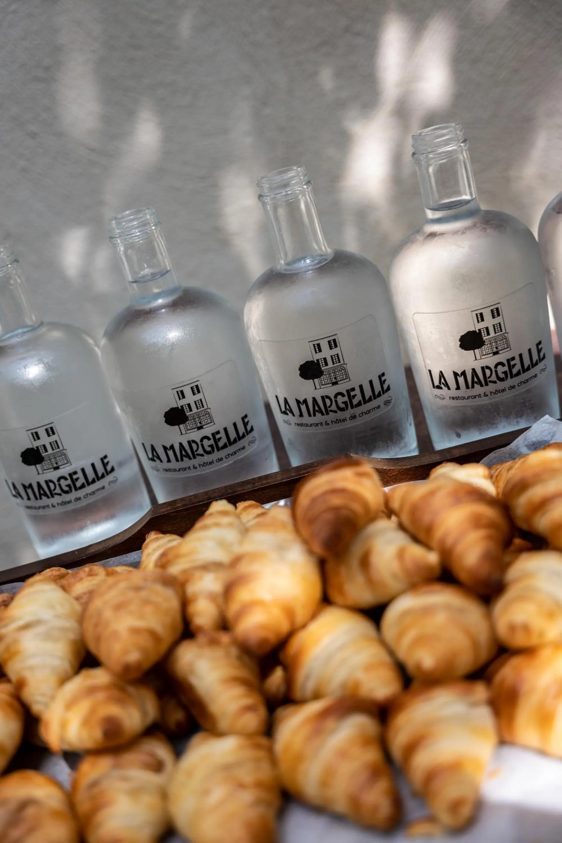 Food and drinks in Hôtel LA MARGELLE