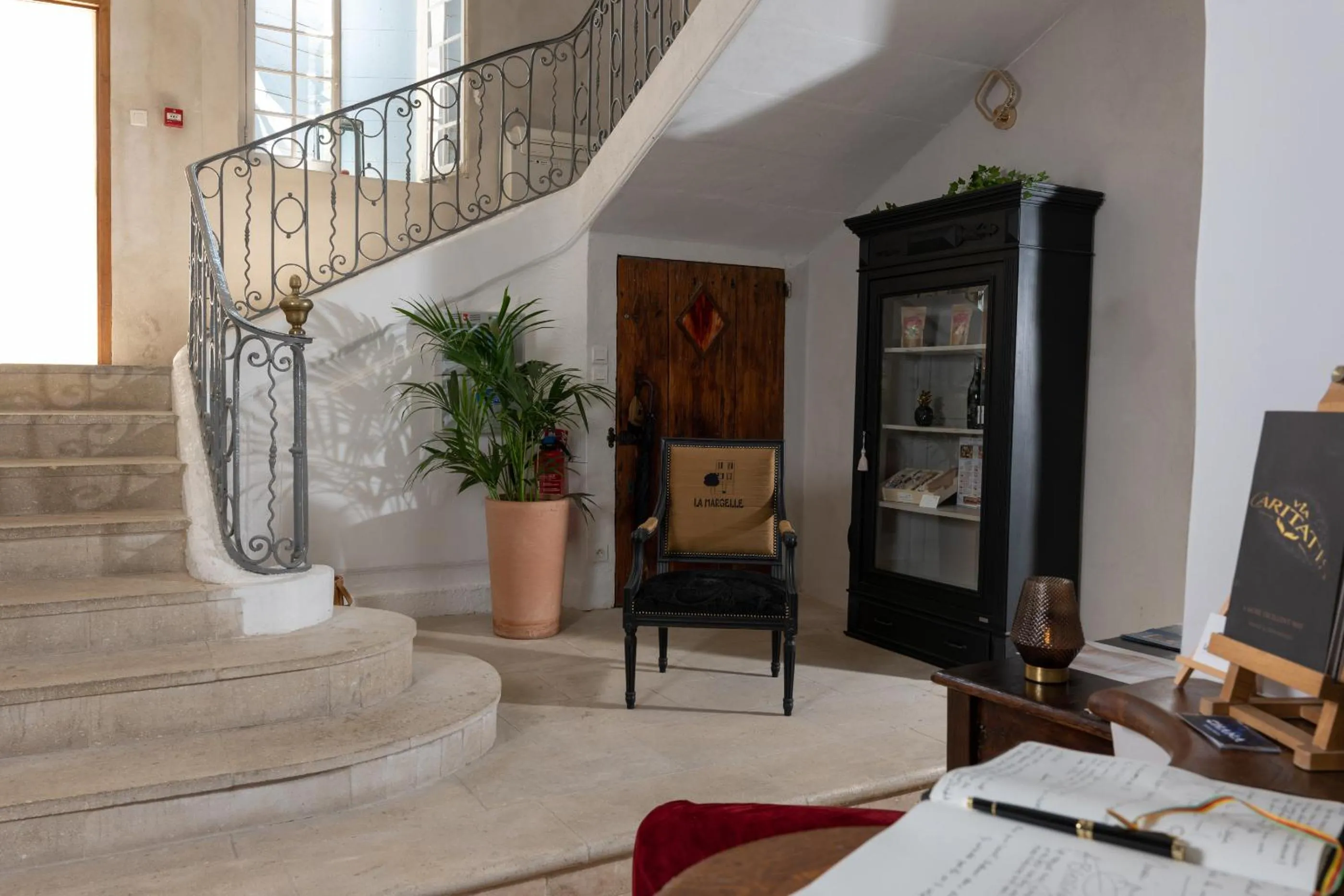 Living room in Hôtel LA MARGELLE