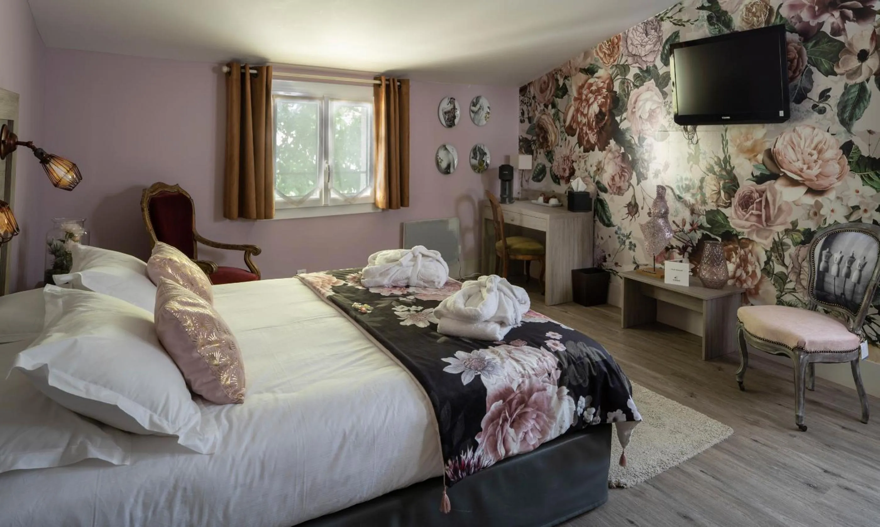 Bed in Hôtel LA MARGELLE