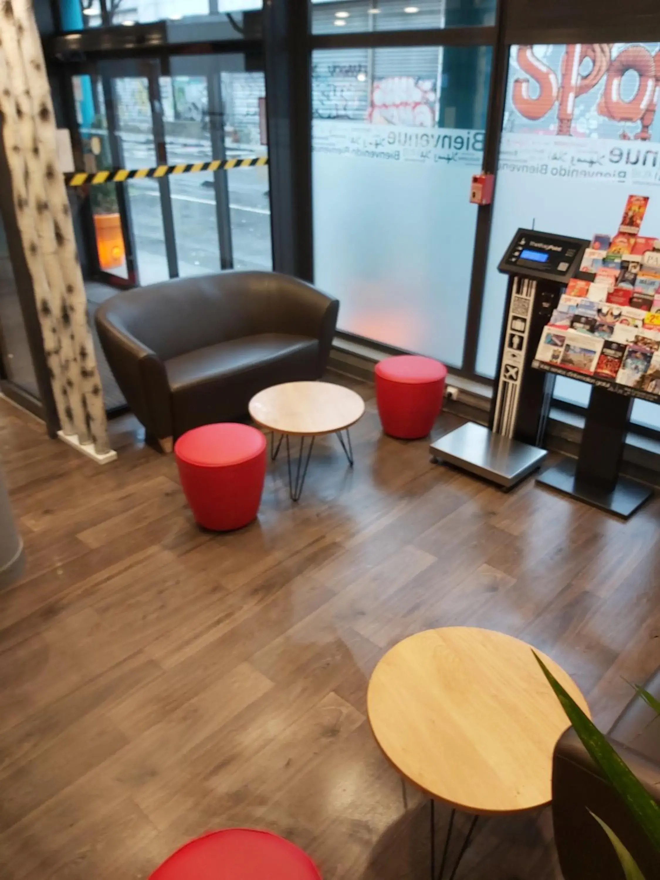 Lobby or reception in hotelF1 Paris Porte de Montreuil