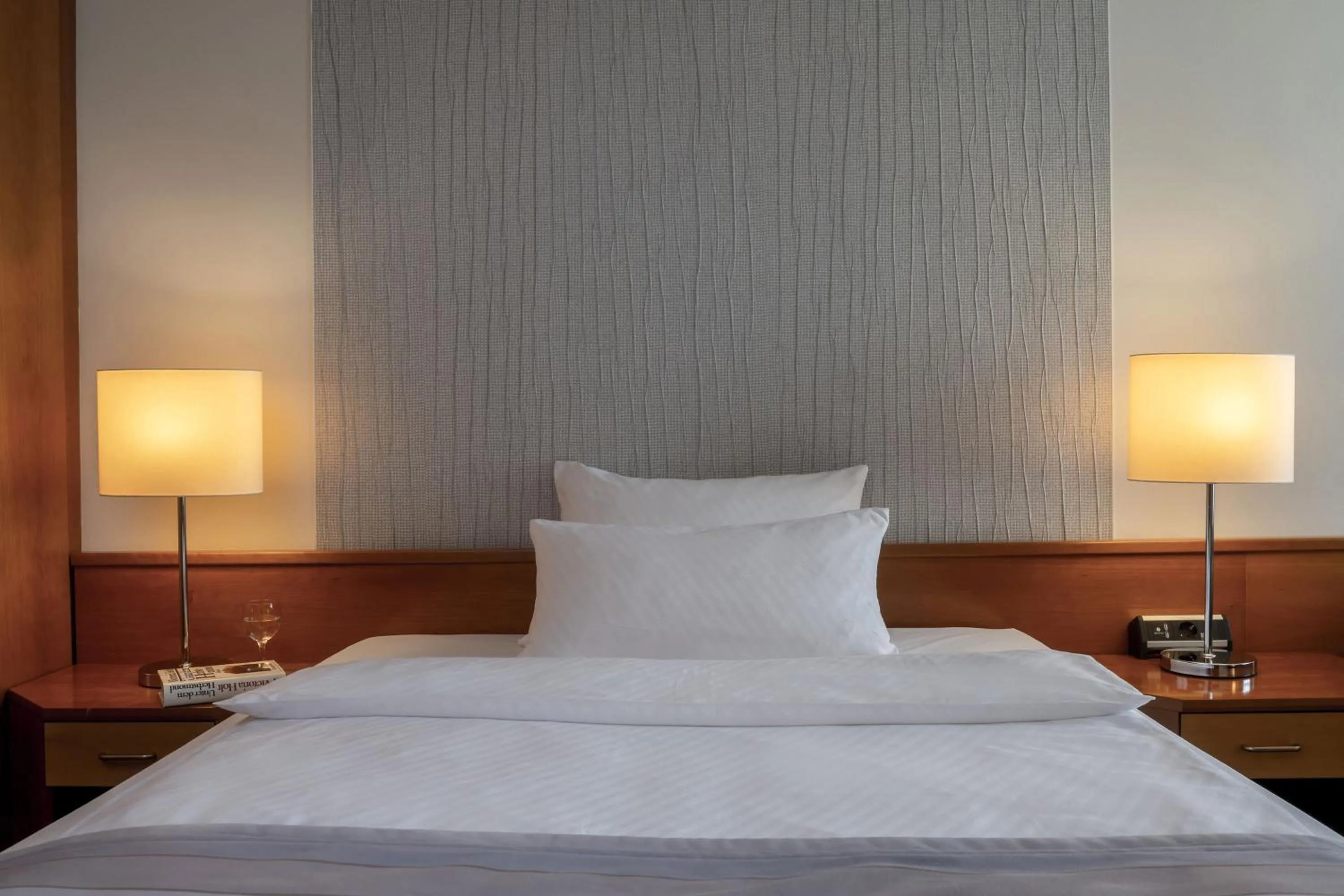 Bed in Maritim Airport Hotel Hannover