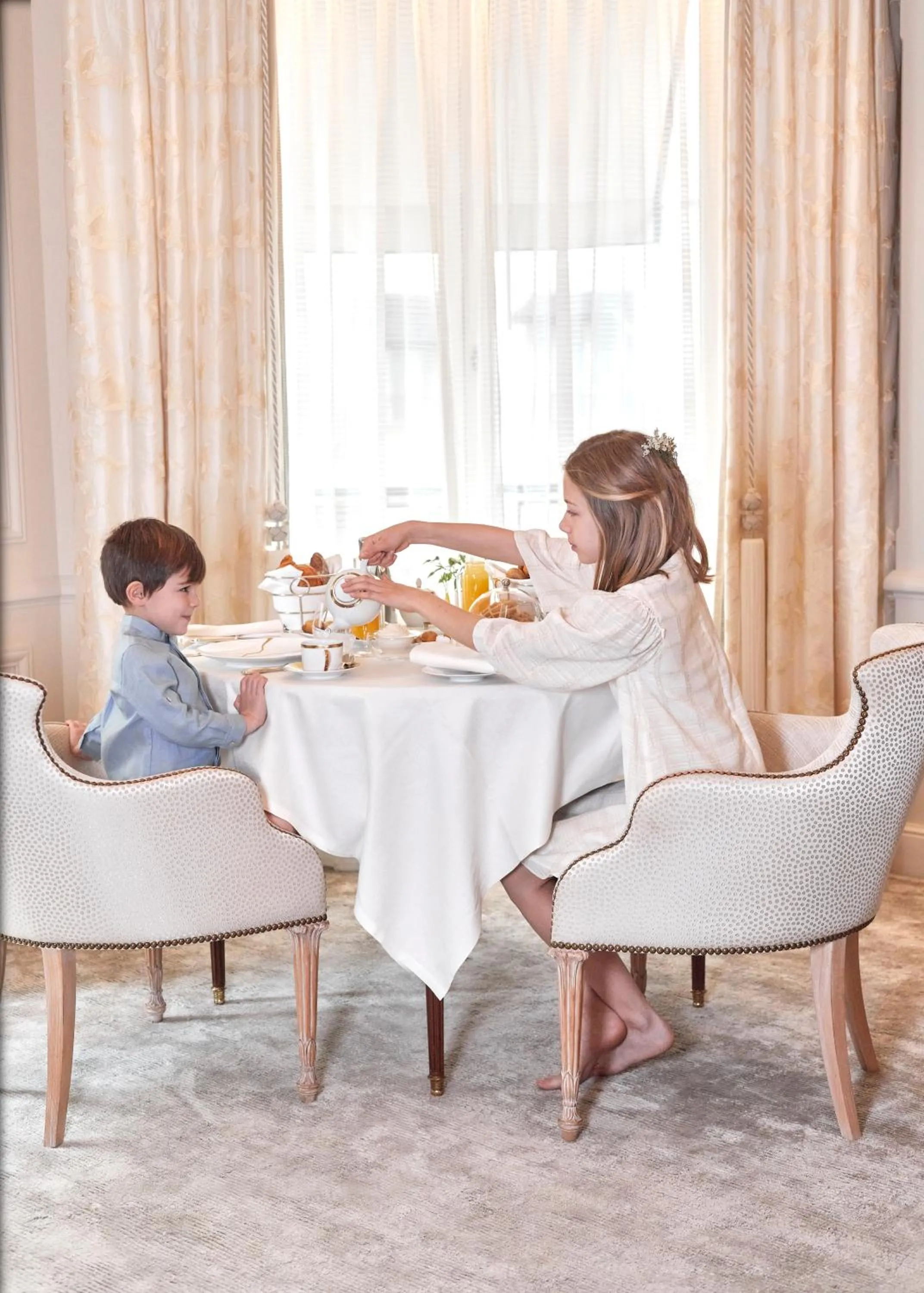 Breakfast in Four Seasons Hotel George V Paris