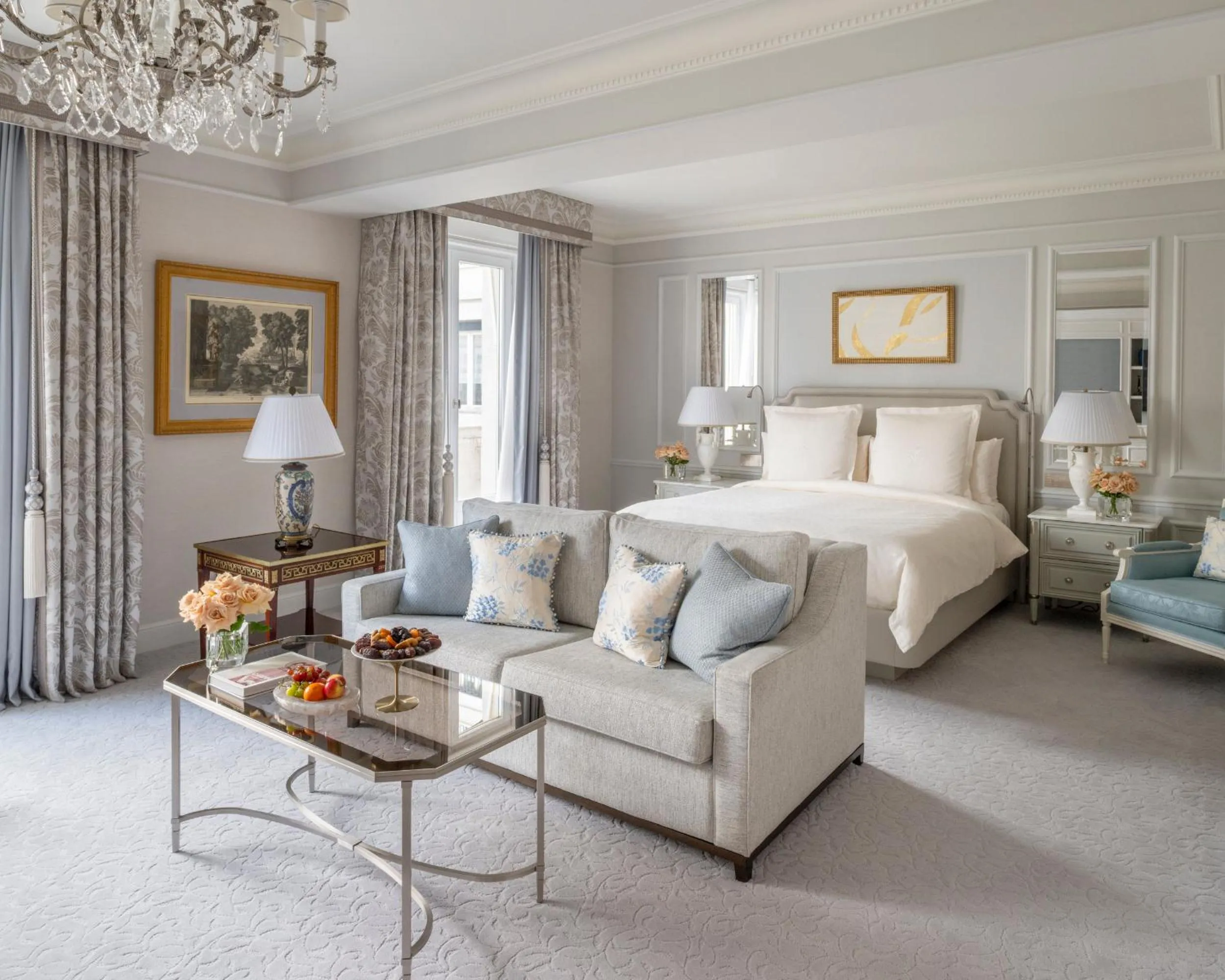 Bed in Four Seasons Hotel George V Paris