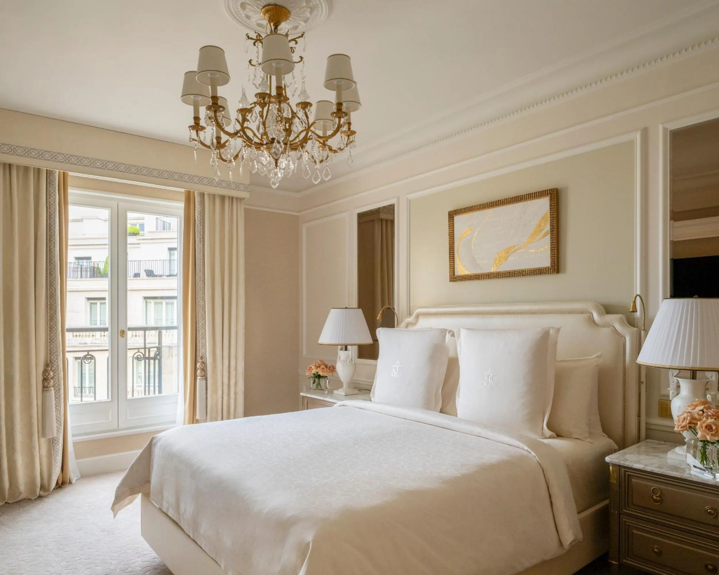 Bed in Four Seasons Hotel George V Paris