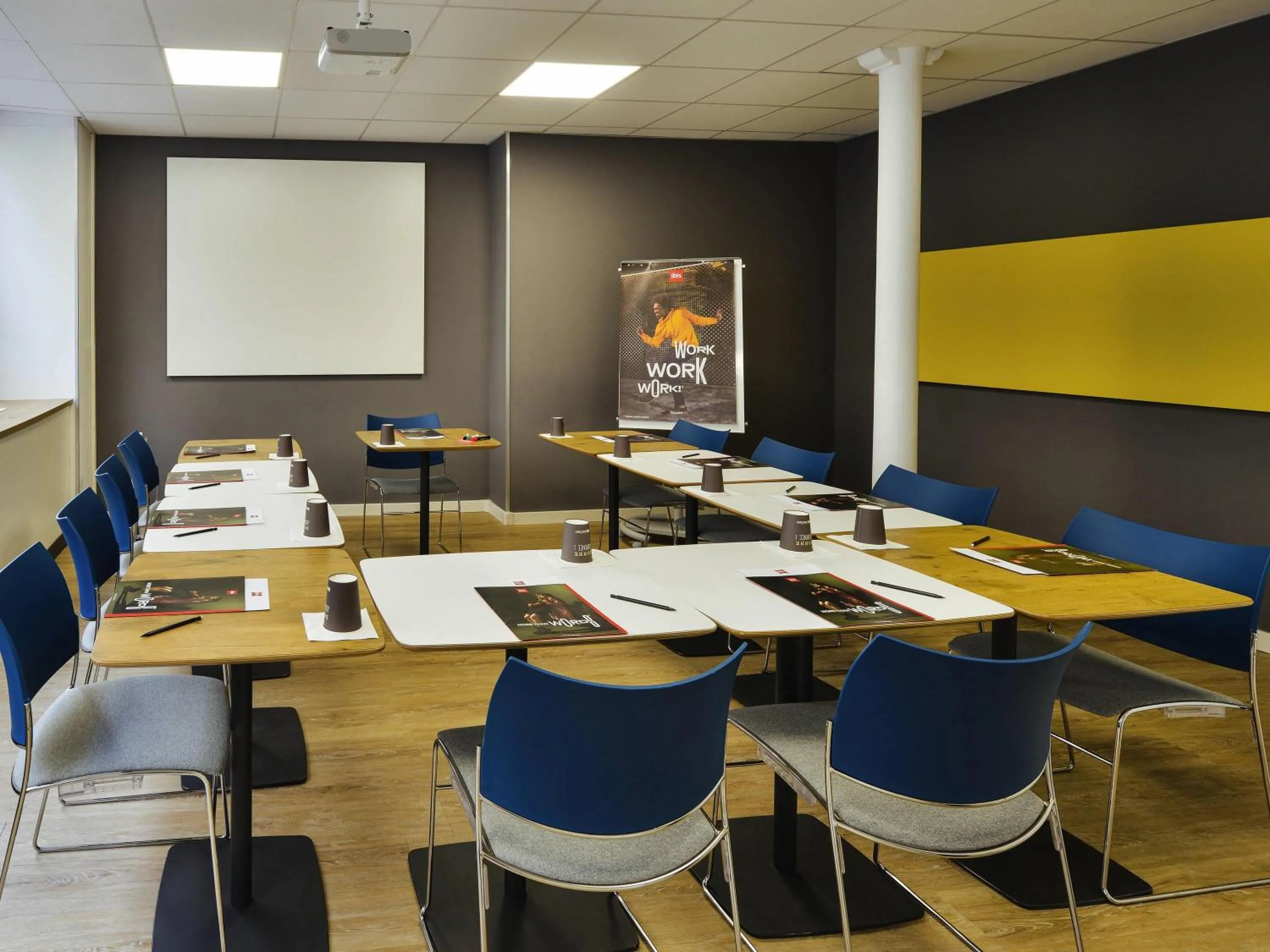 Meeting/conference room in ibis Paris Gare De L Est 10ème