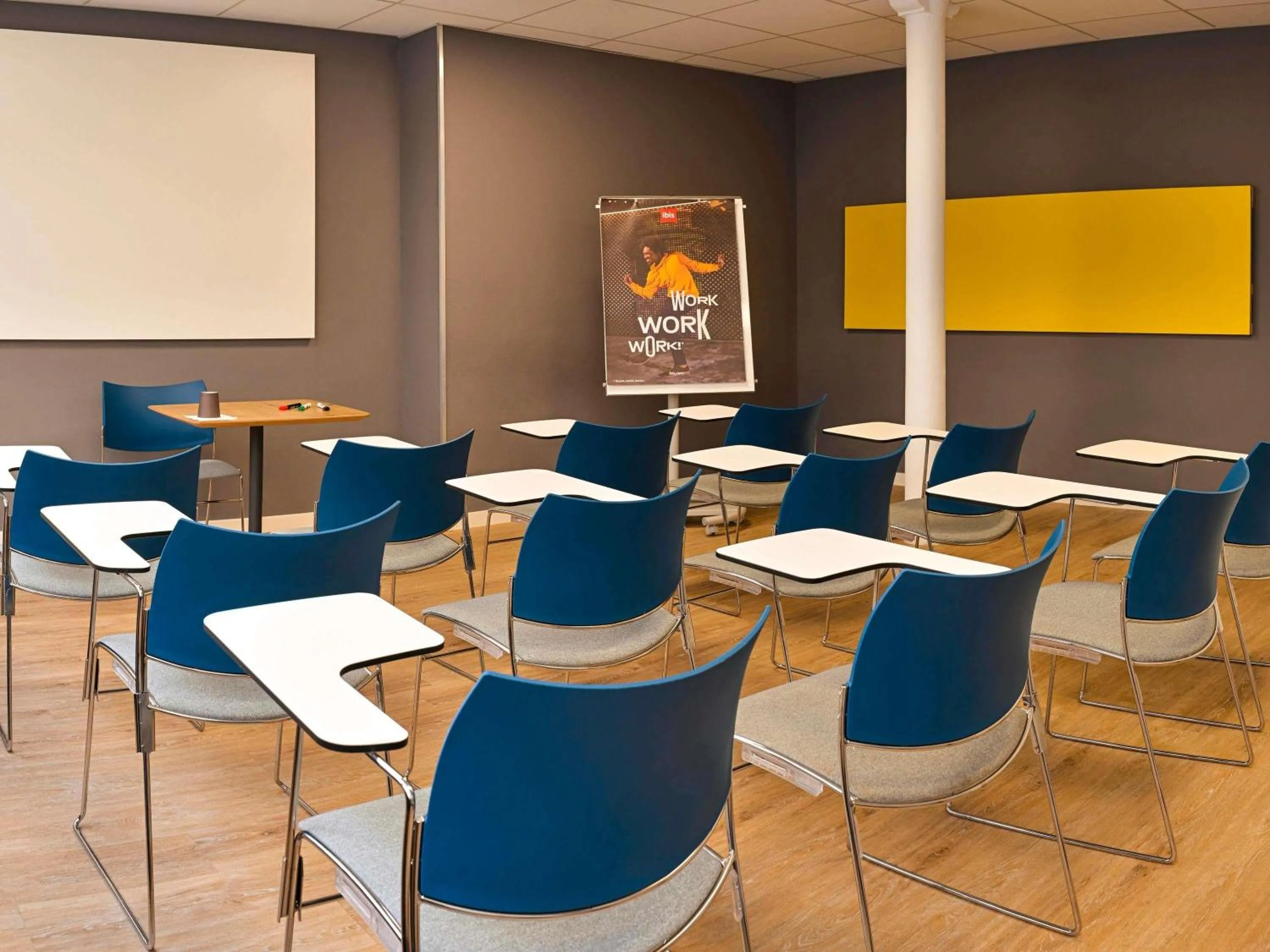 Property building in ibis Paris Gare De L Est 10ème