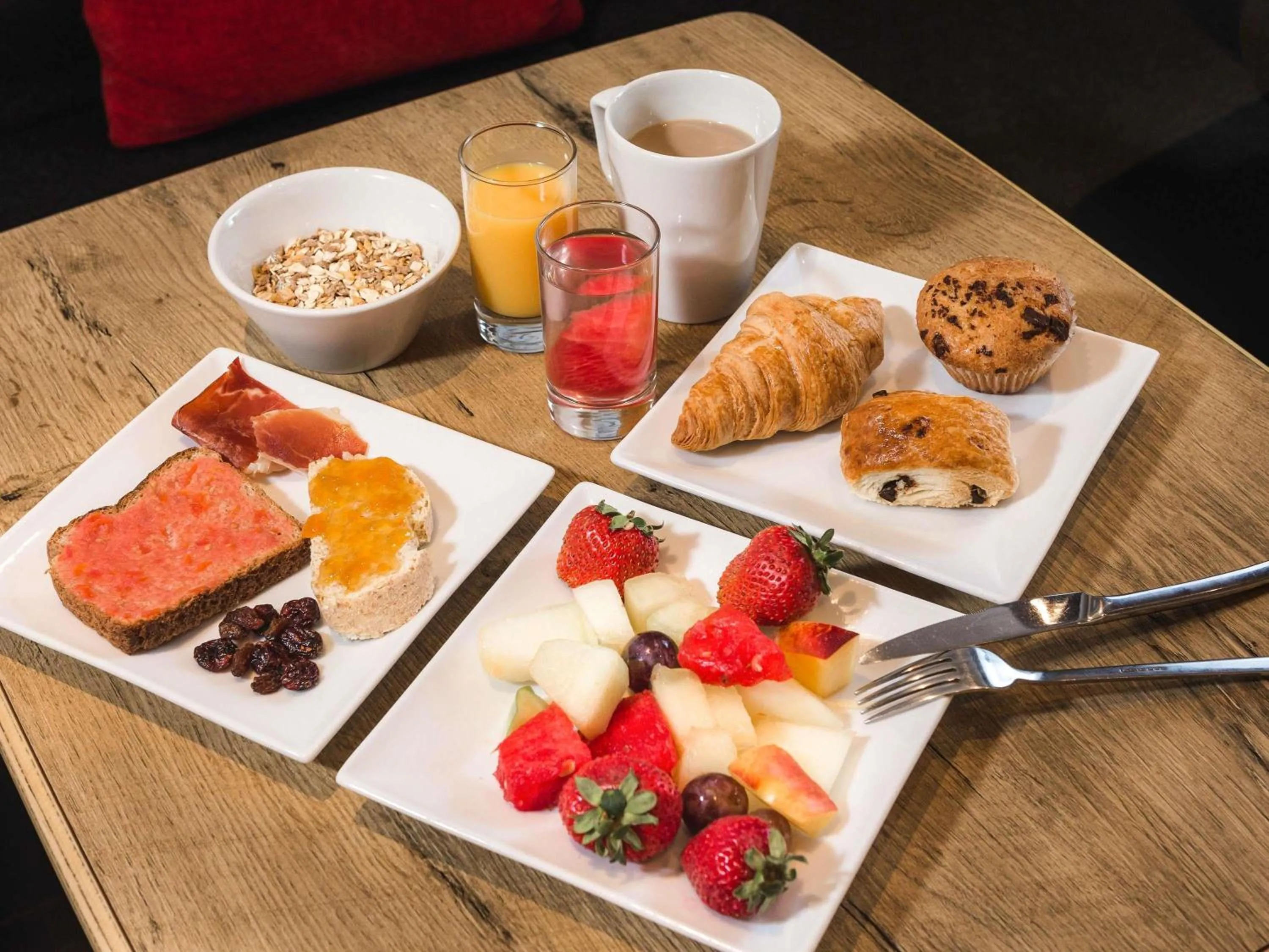 Breakfast in ibis Paris Gare De L Est 10ème