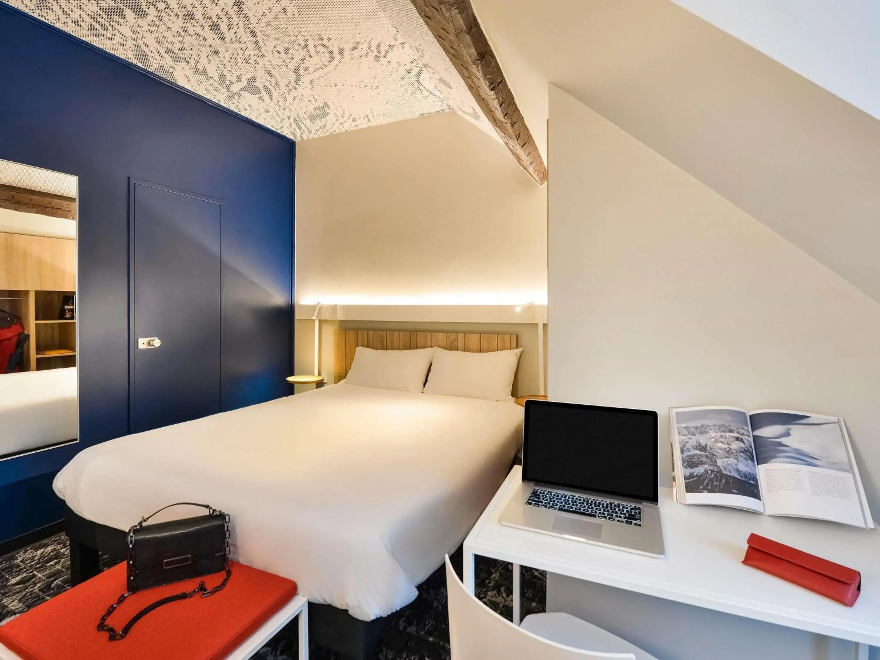Property building, Bed in ibis Paris Gare De L Est 10ème Property building, Bed in ibis Paris Gare De L Est 10ème