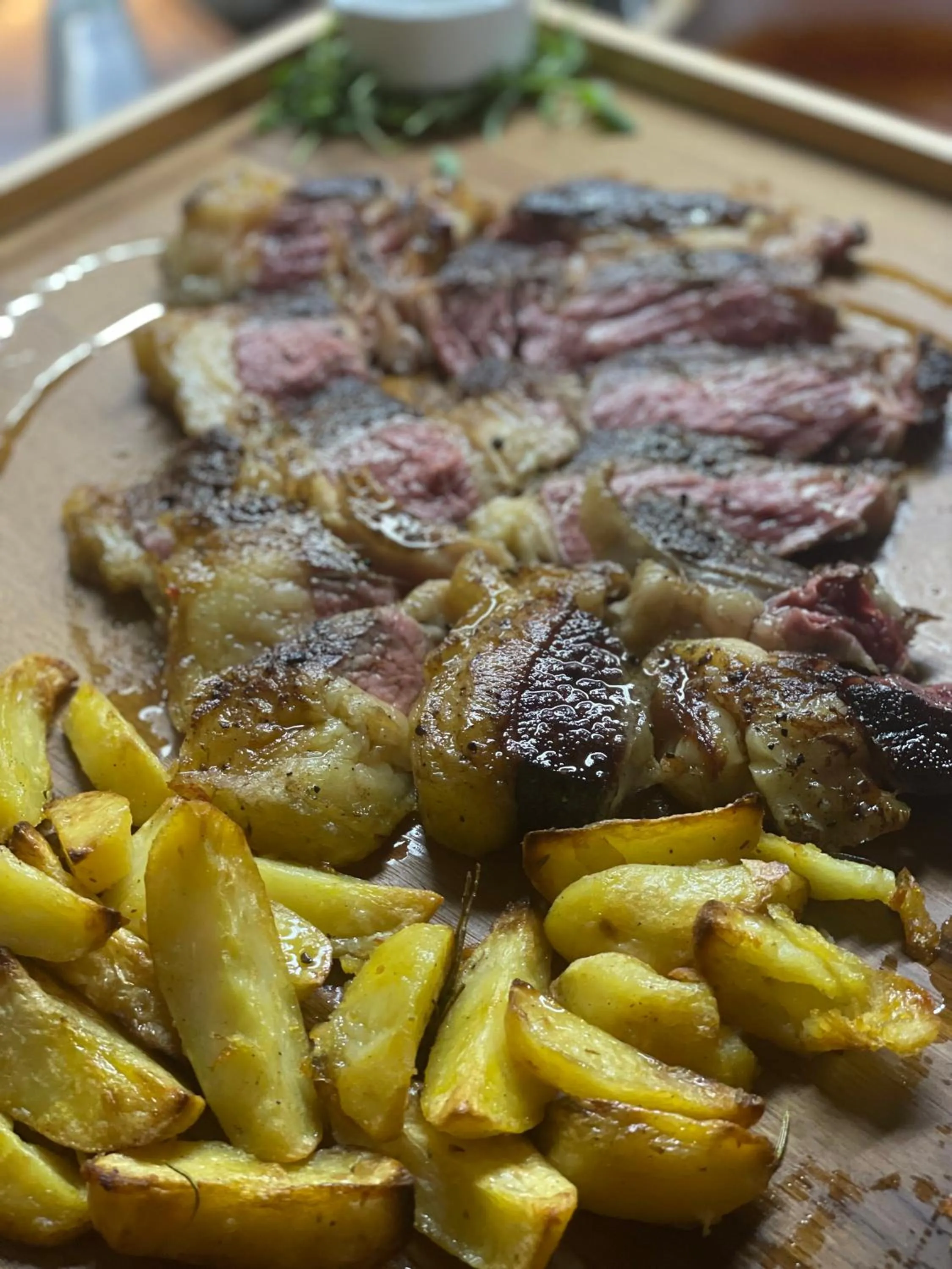 Restaurant/places to eat in Albergo La Pineta