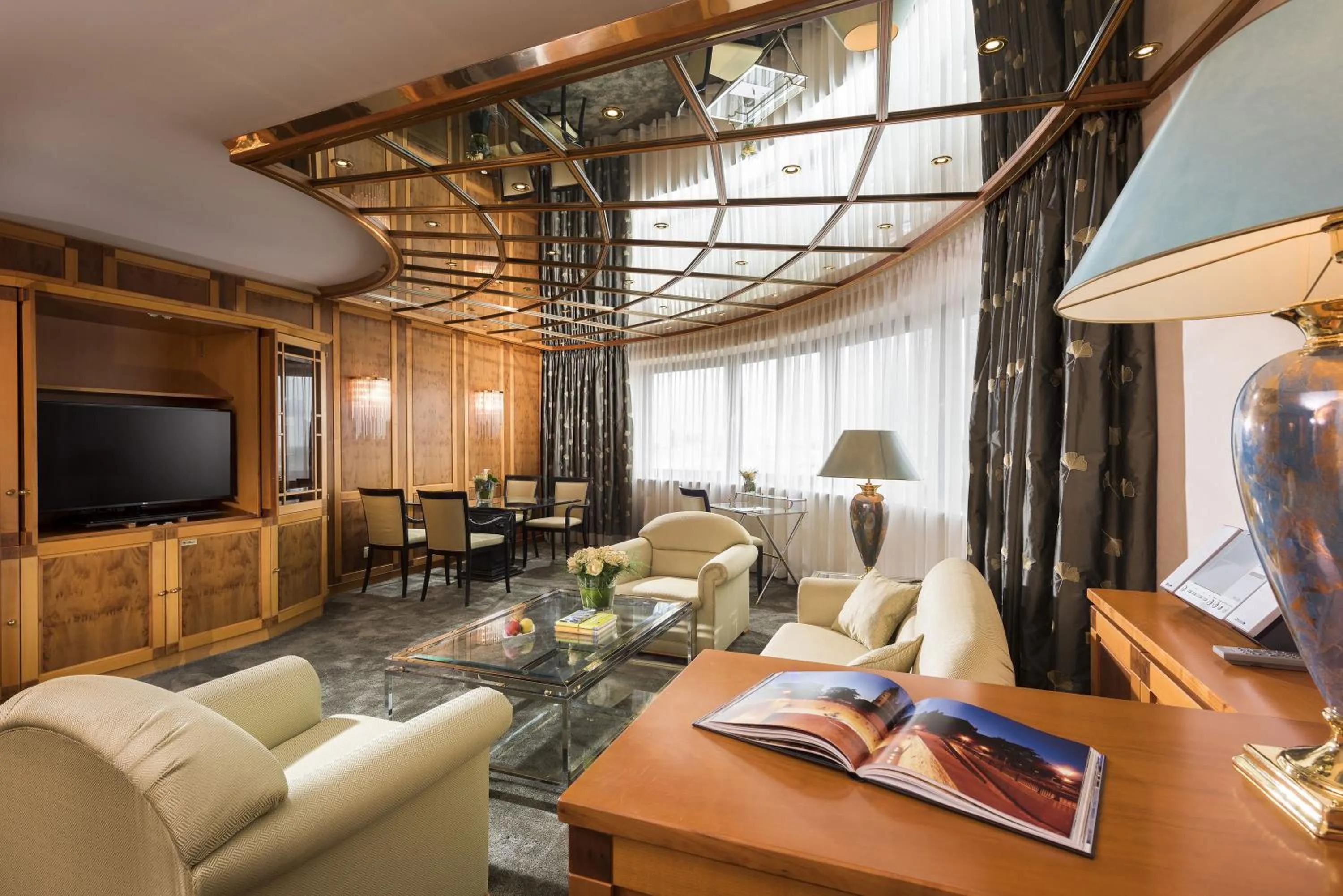 Living room in Maritim Hotel Magdeburg