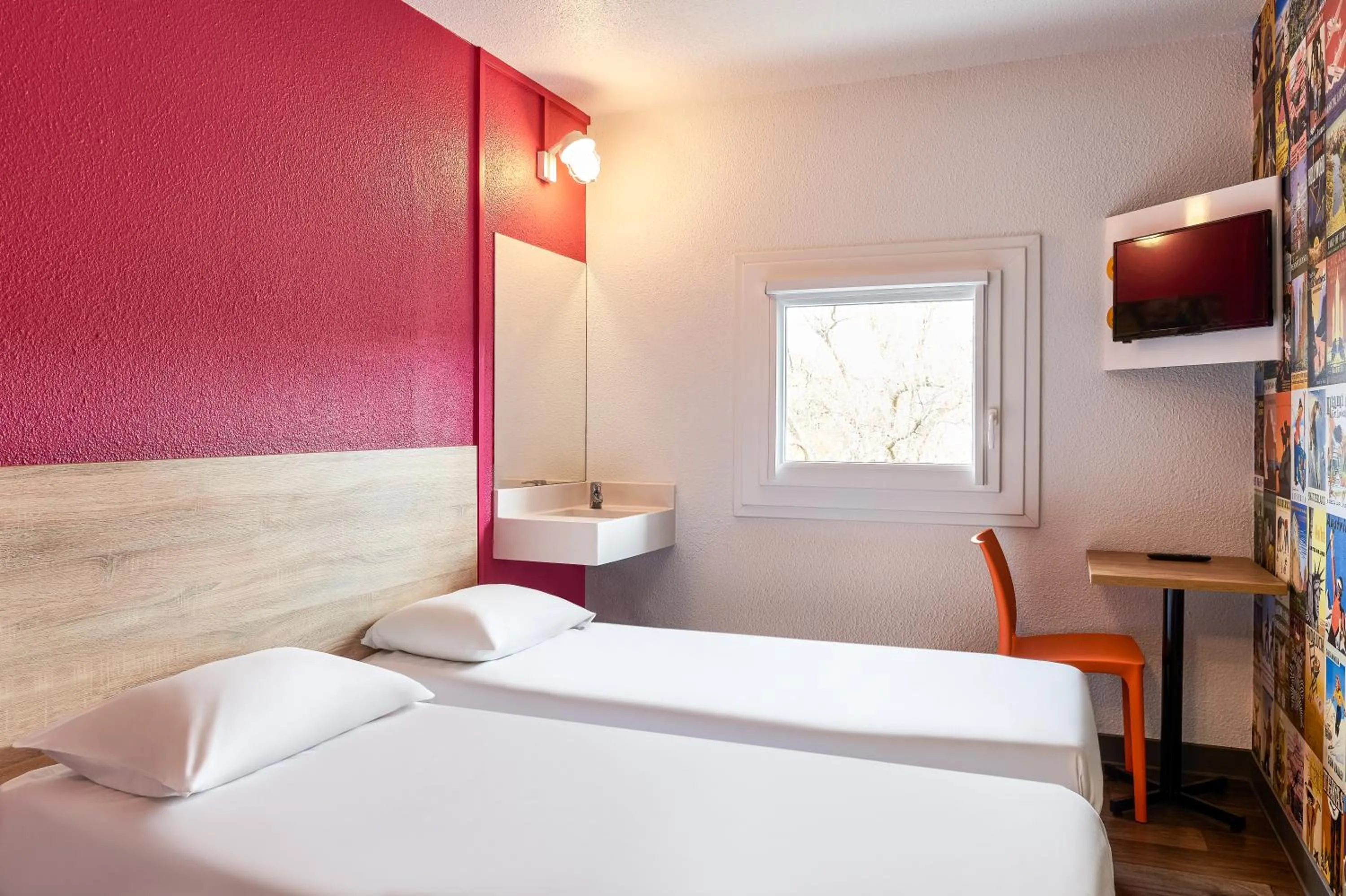 Bedroom, Bed in hotelF1 Paris Saint Denis Stade