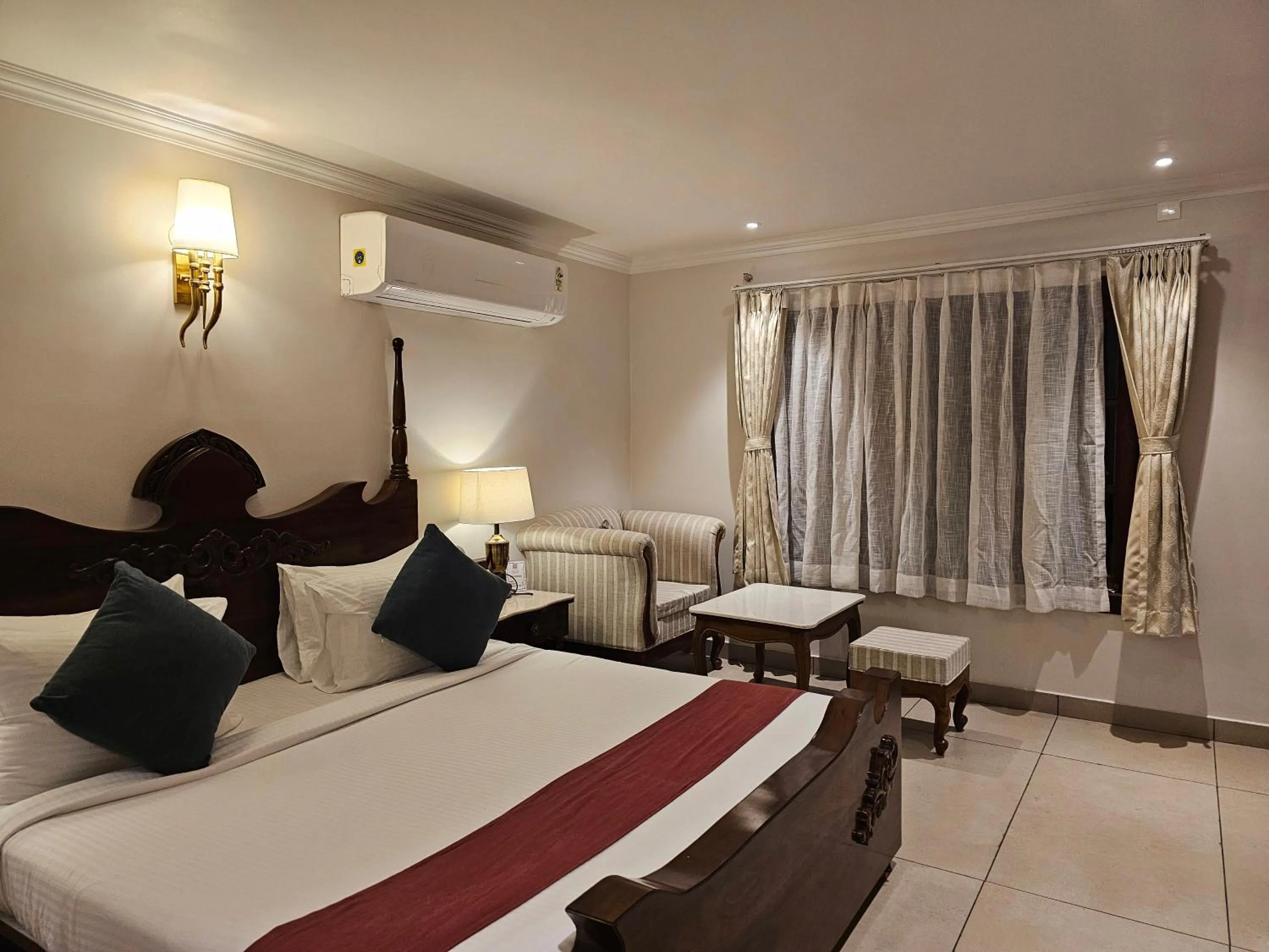 The creek boutique resort & spa