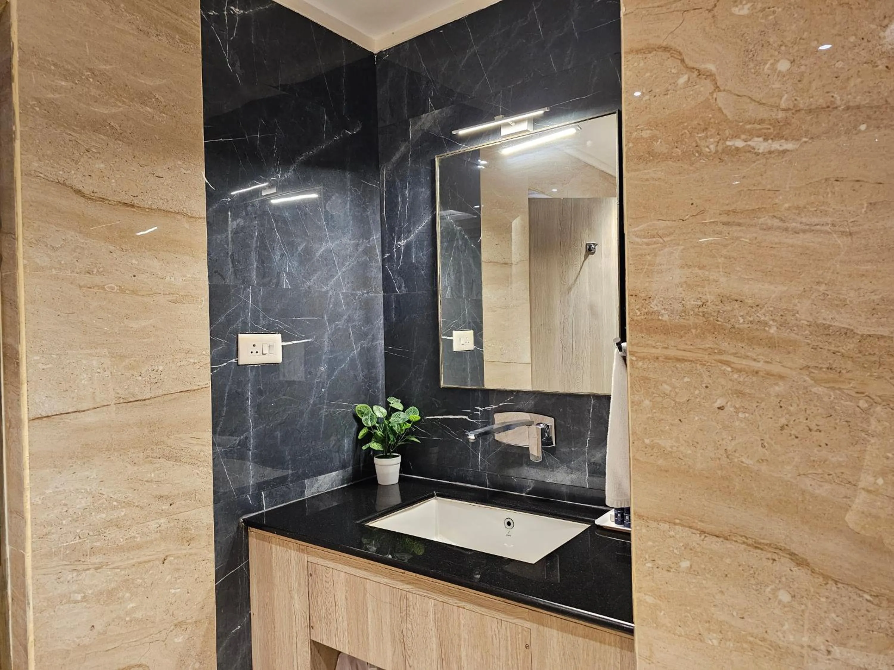 The creek boutique resort & spa