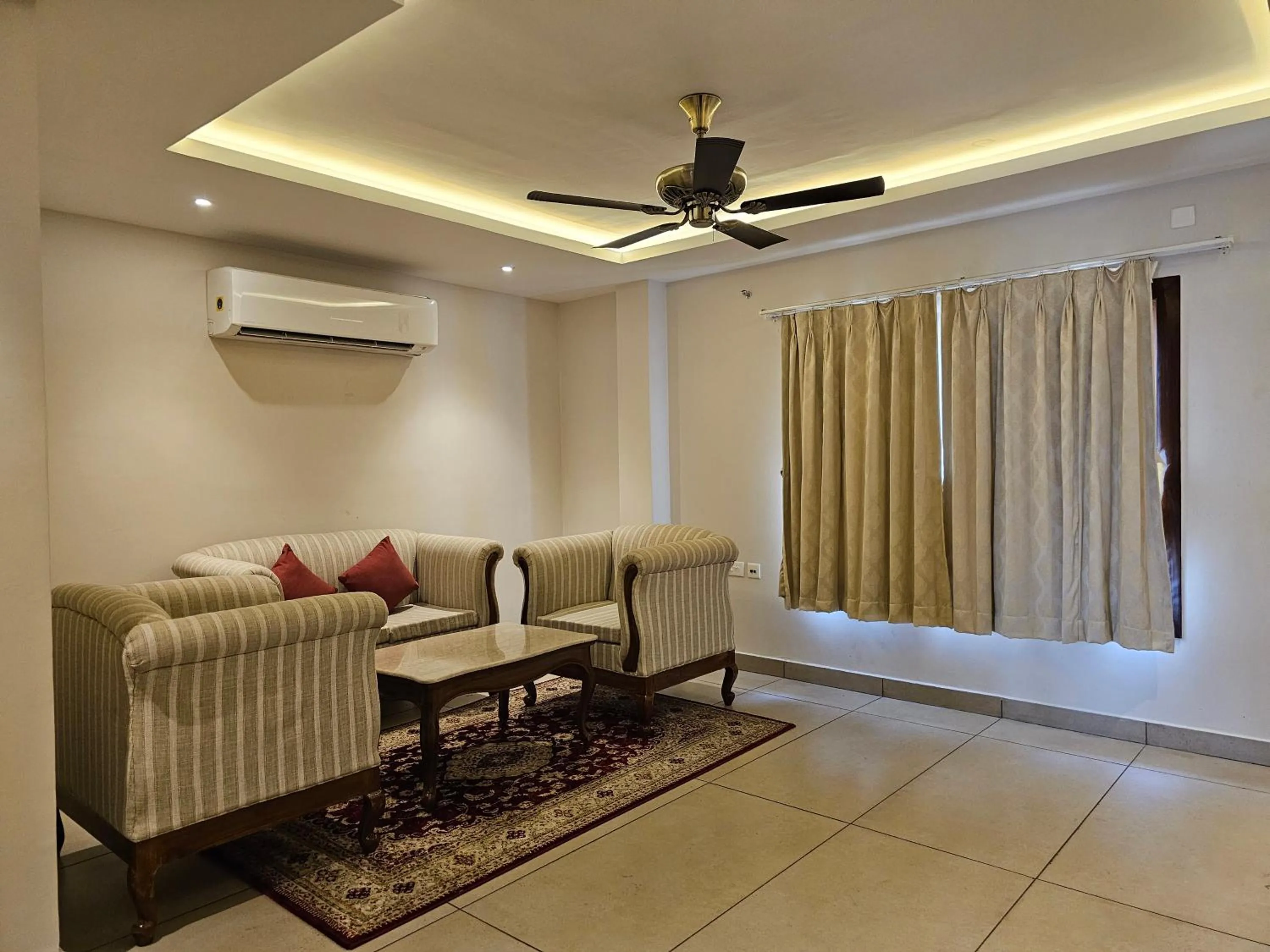 The creek boutique resort & spa